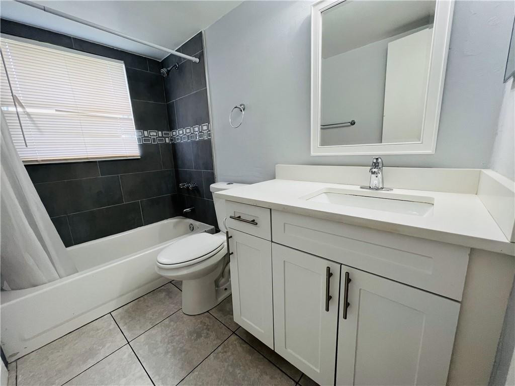 1001 SW 74th #101a, North Lauderdale FL 33068