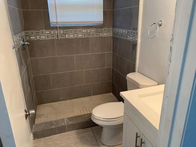 1001 SW 74th #101a, North Lauderdale FL 33068