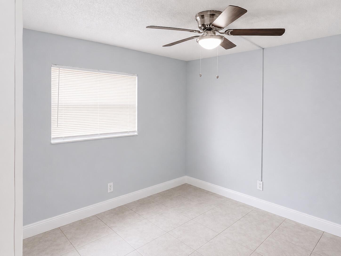 1001 SW 74th #101a, North Lauderdale FL 33068