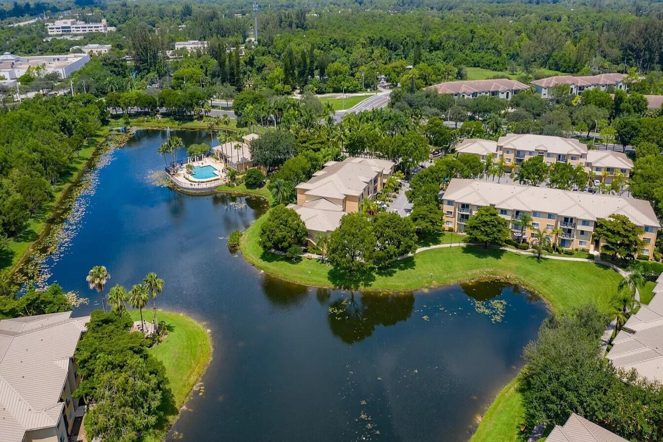 1400 Crestwood #1402, Royal Palm Beach FL 33411