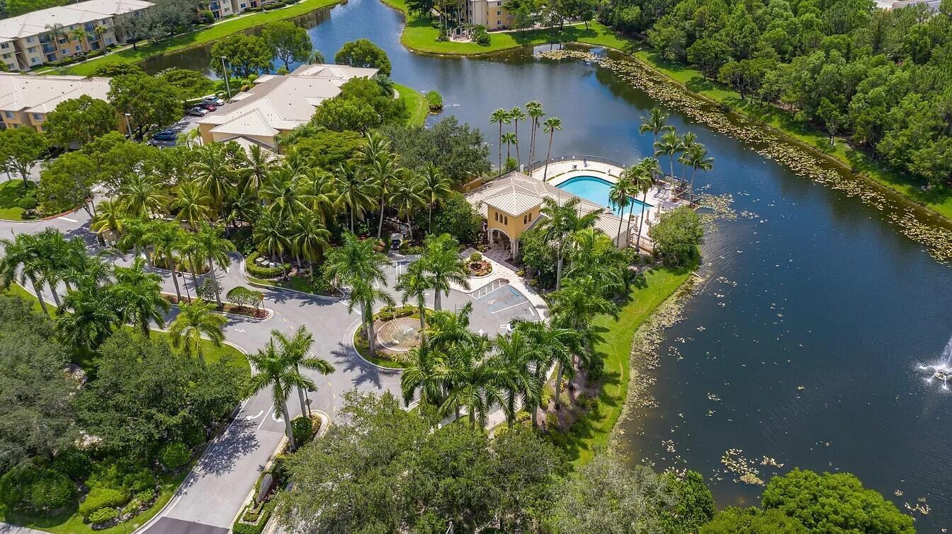1400 Crestwood #1402, Royal Palm Beach FL 33411