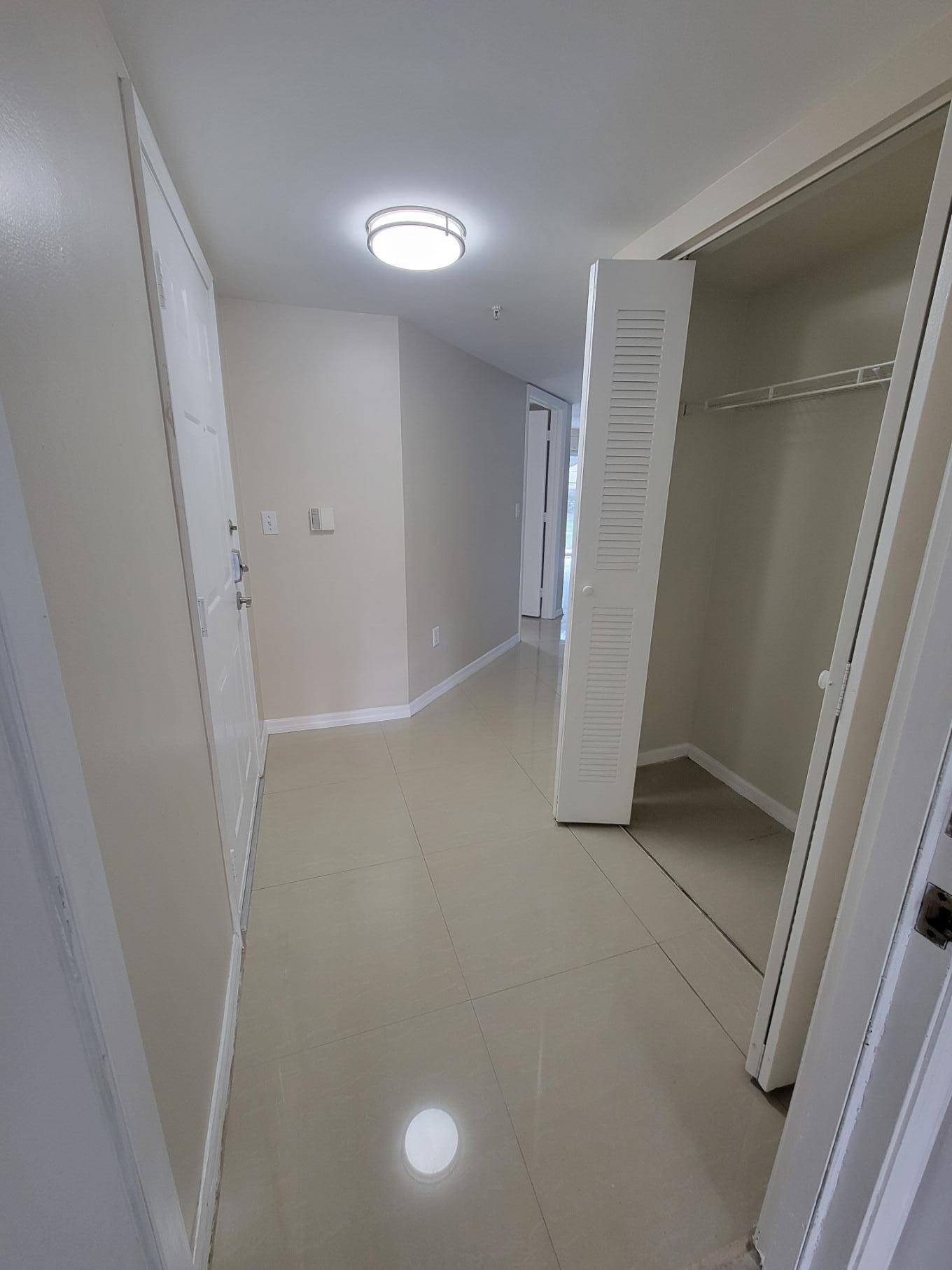 1400 Crestwood #1402, Royal Palm Beach FL 33411