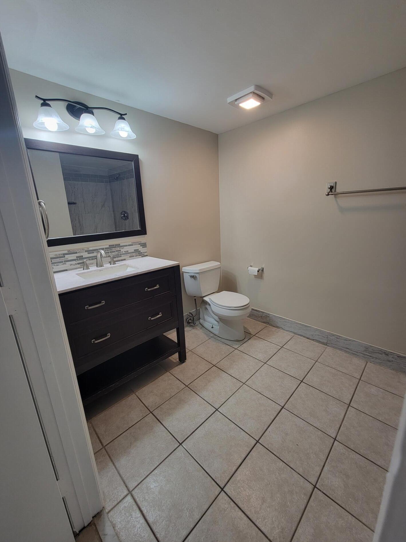 1400 Crestwood #1402, Royal Palm Beach FL 33411