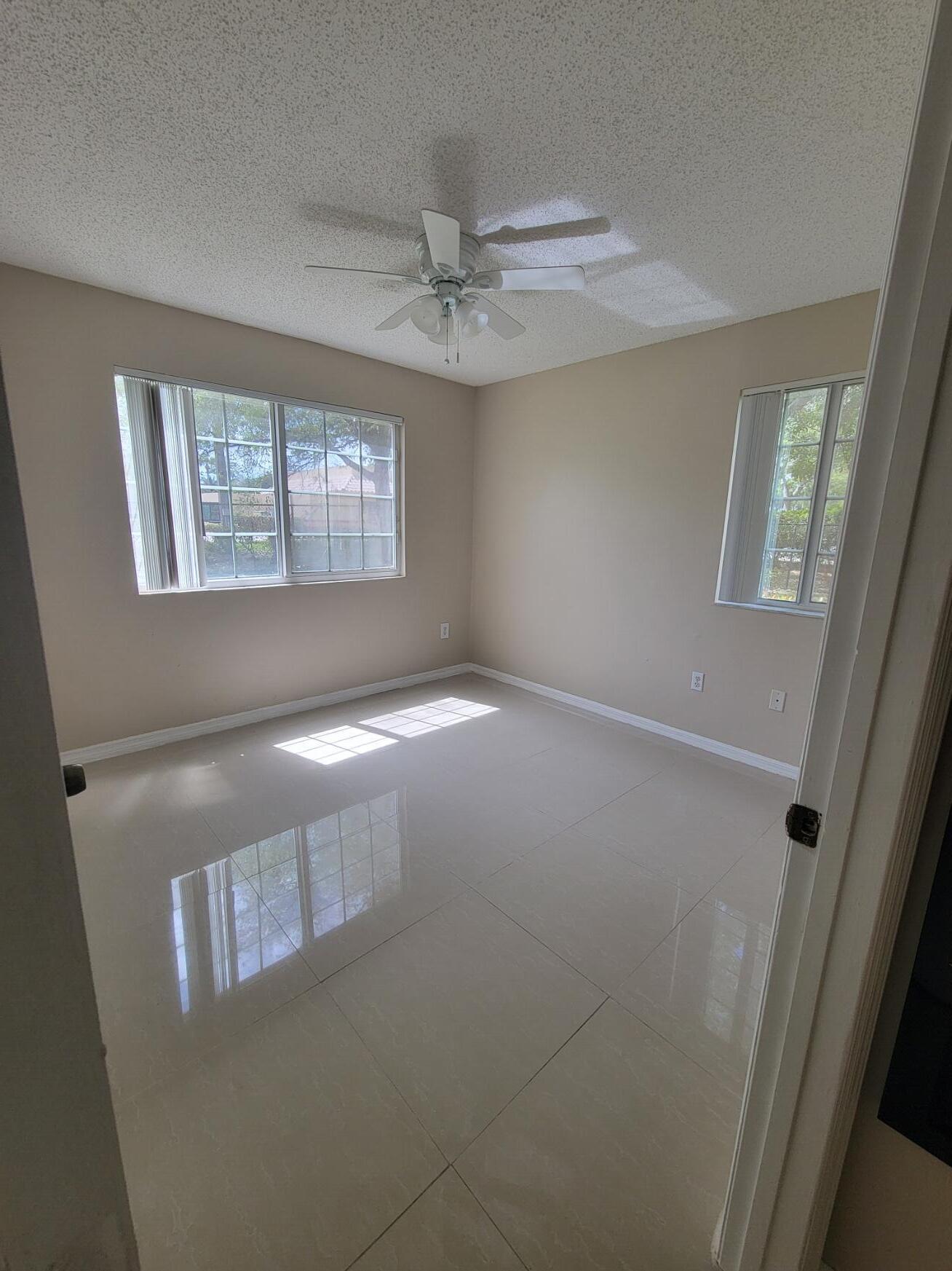 1400 Crestwood #1402, Royal Palm Beach FL 33411