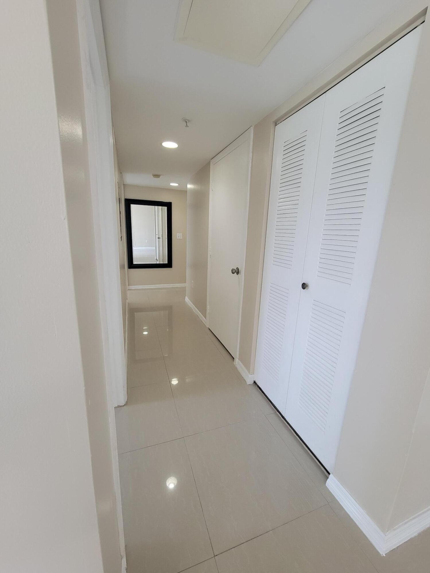 1400 Crestwood #1402, Royal Palm Beach FL 33411