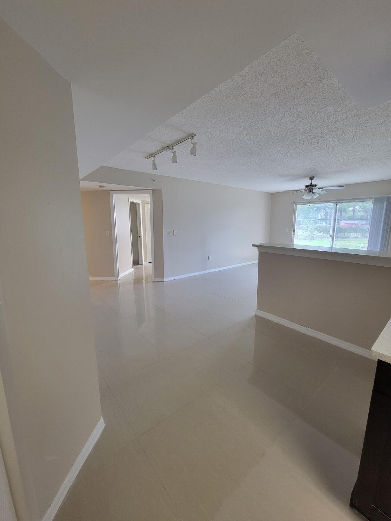 1400 Crestwood #1402, Royal Palm Beach FL 33411