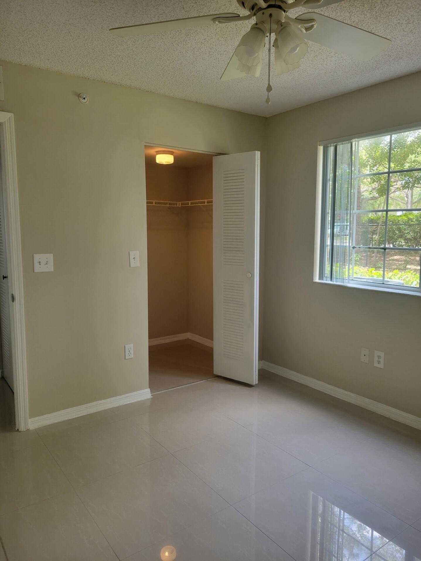 1400 Crestwood #1402, Royal Palm Beach FL 33411