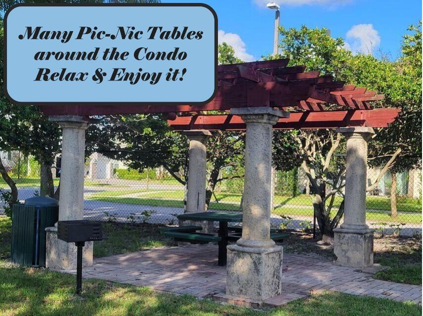 1400 Crestwood #1402, Royal Palm Beach FL 33411