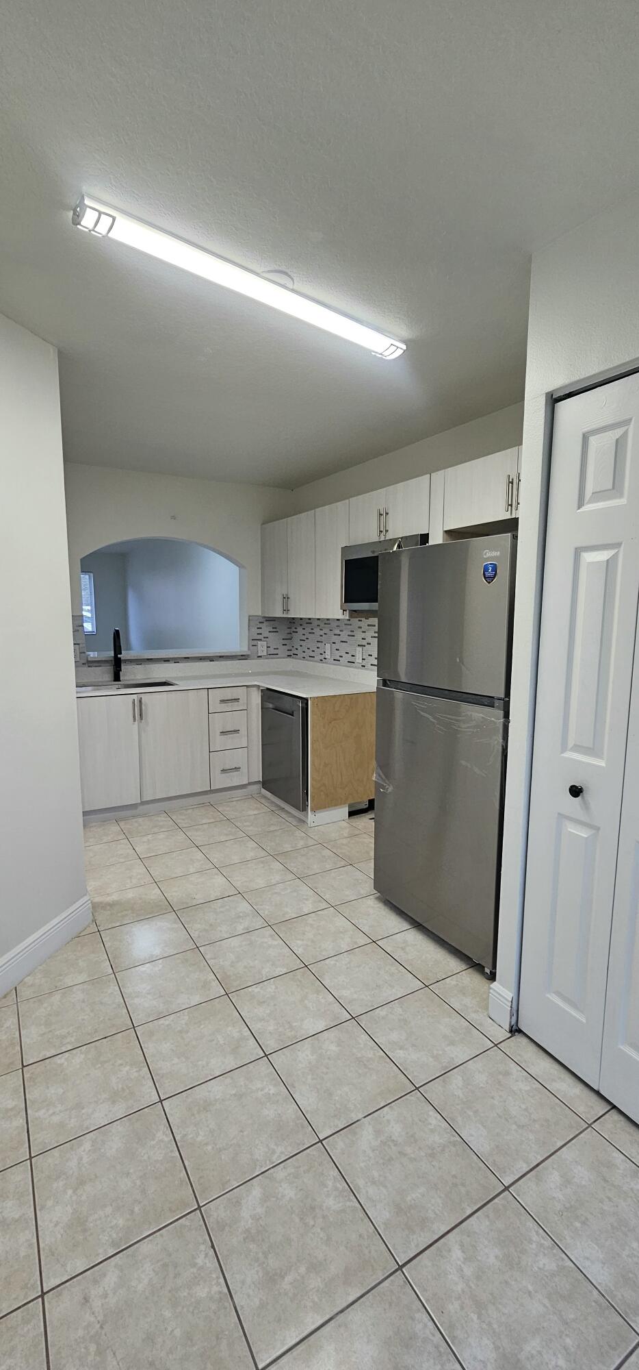 3810 N Jog #102, West Palm Beach FL 33411