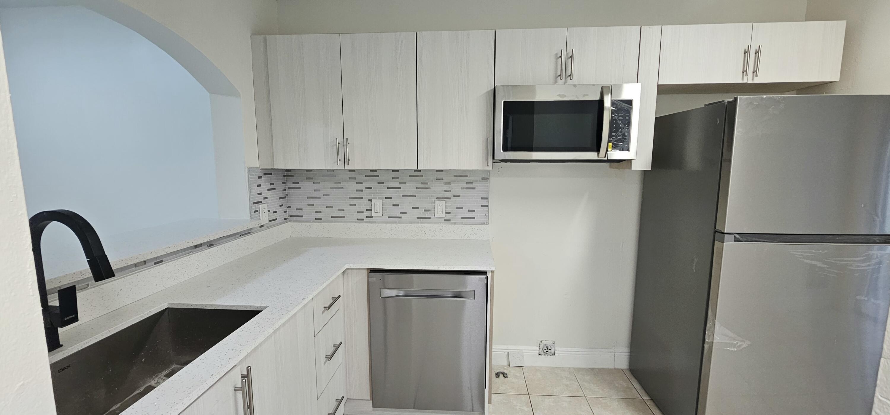 3810 N Jog #102, West Palm Beach FL 33411