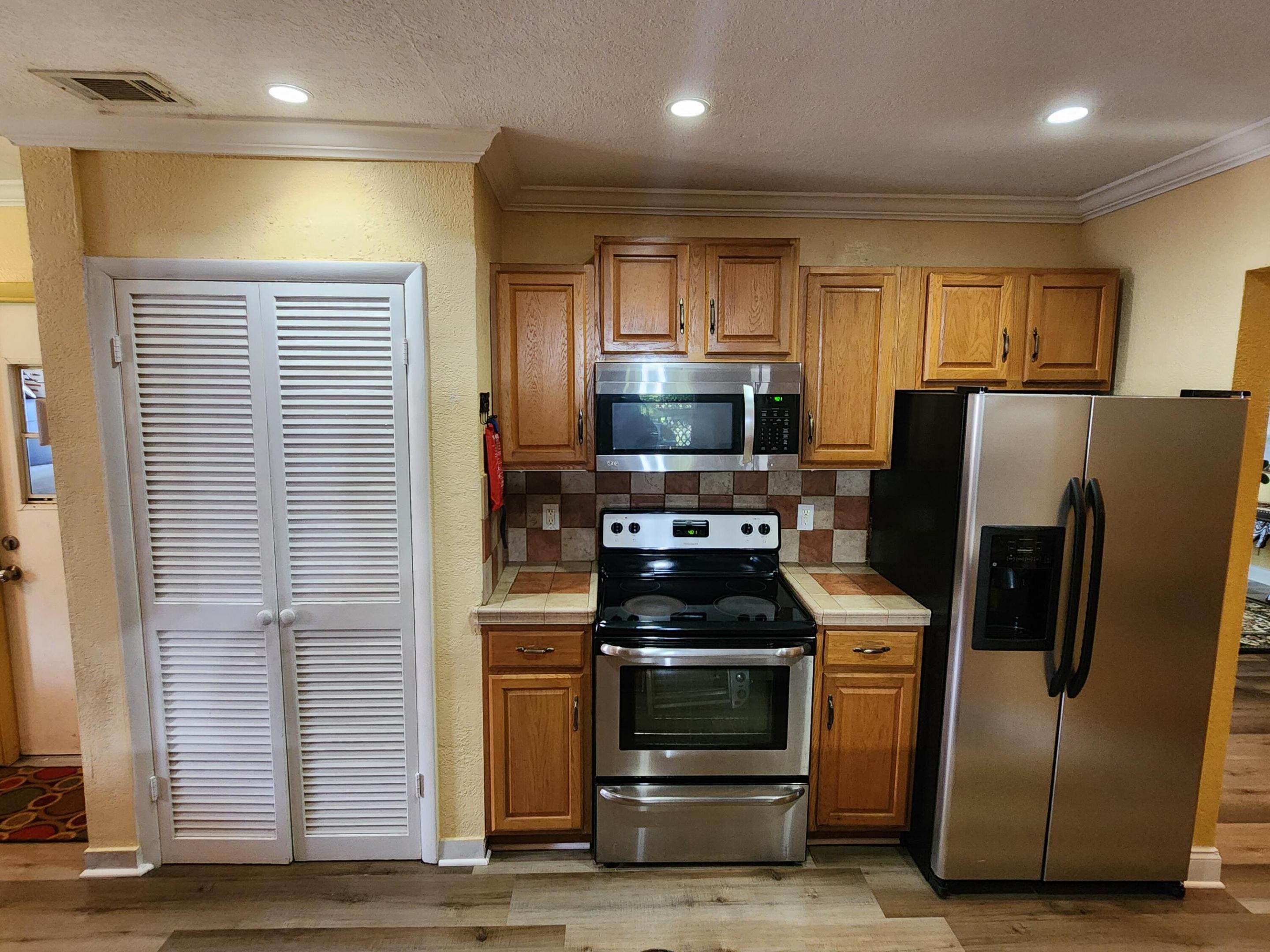 3654 NW 27th, Lauderdale Lakes FL 33311