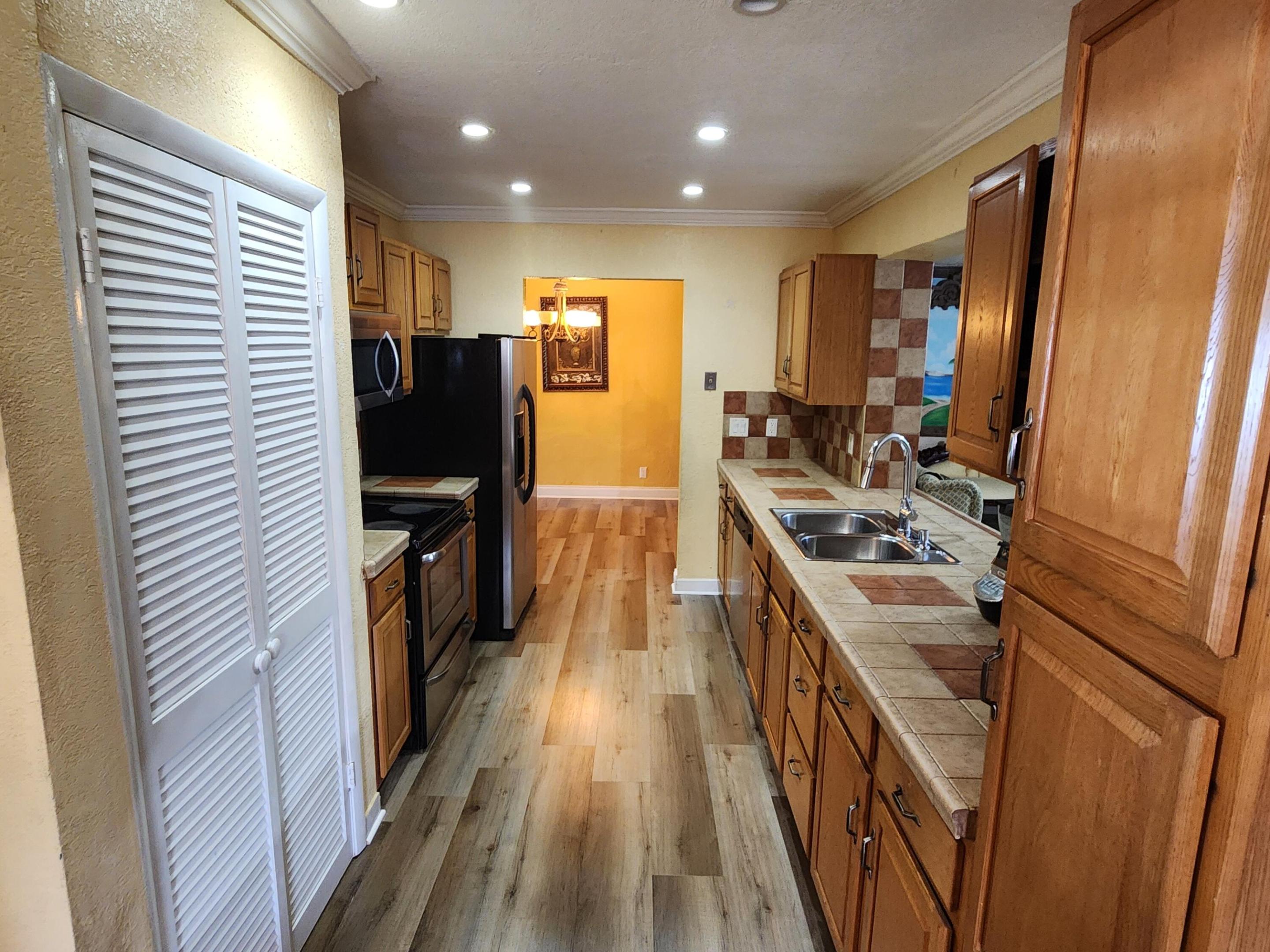 3654 NW 27th, Lauderdale Lakes FL 33311