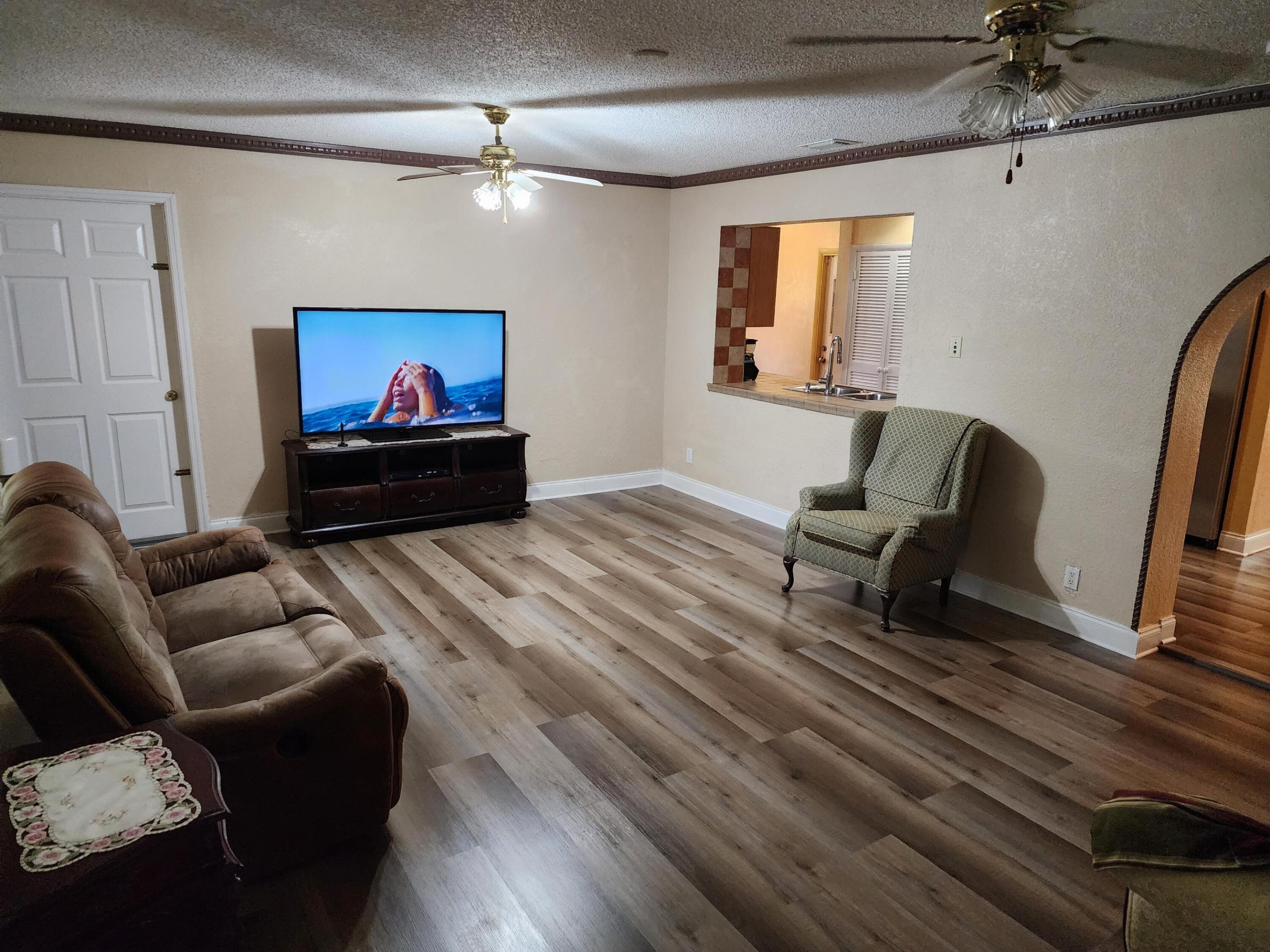 3654 NW 27th, Lauderdale Lakes FL 33311