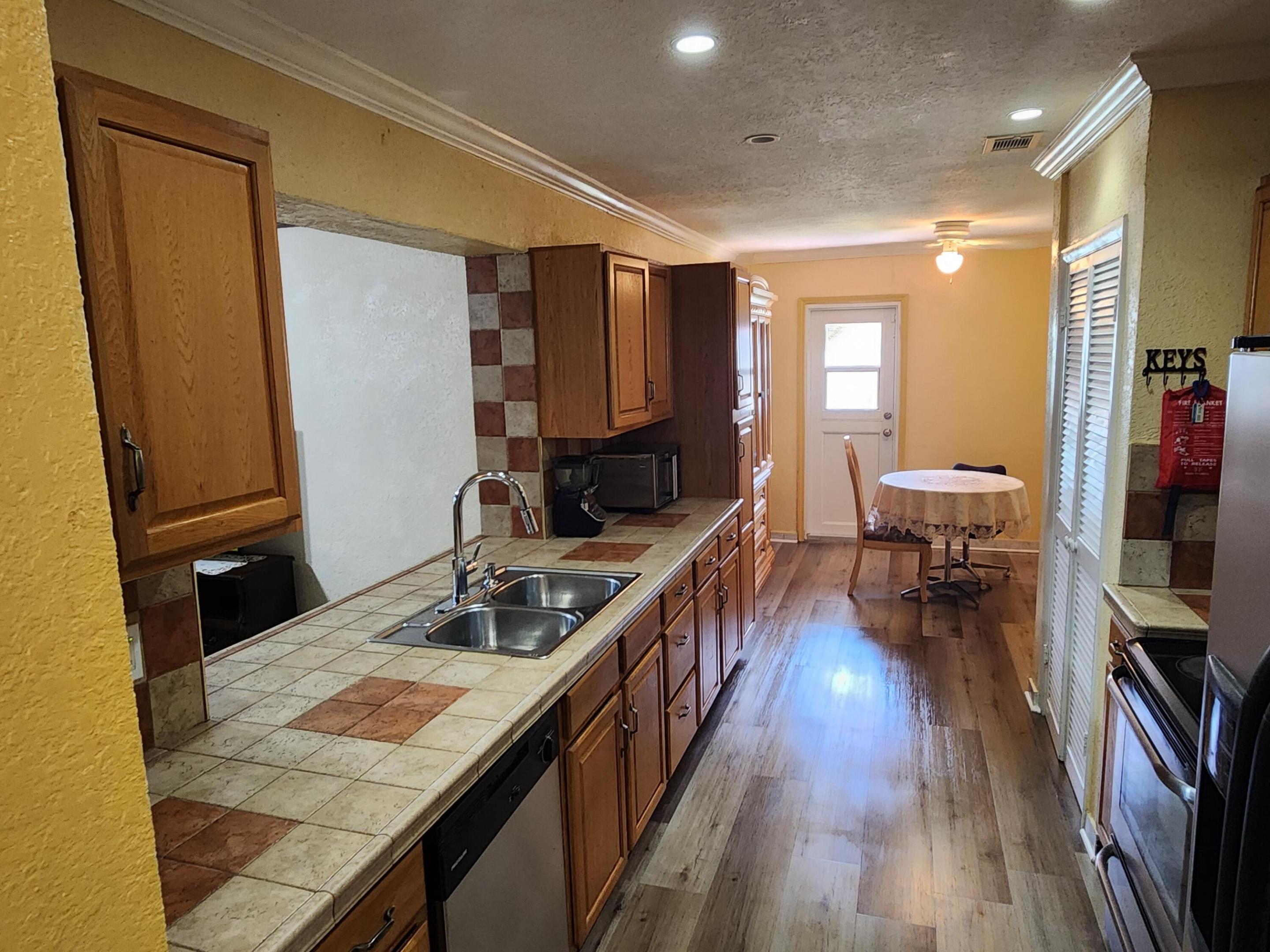 3654 NW 27th, Lauderdale Lakes FL 33311