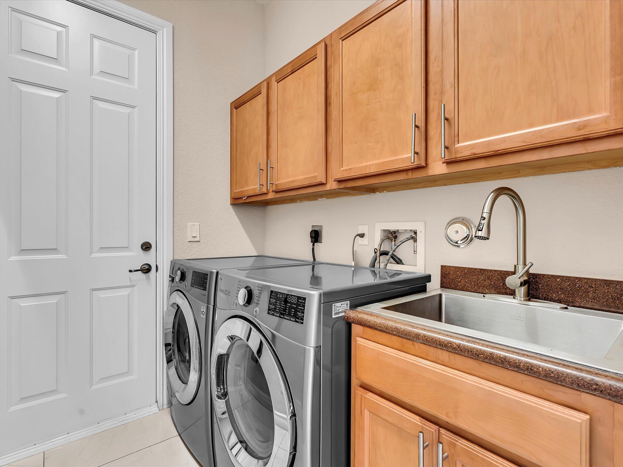3445 NW 87th, Hollywood FL 33024
