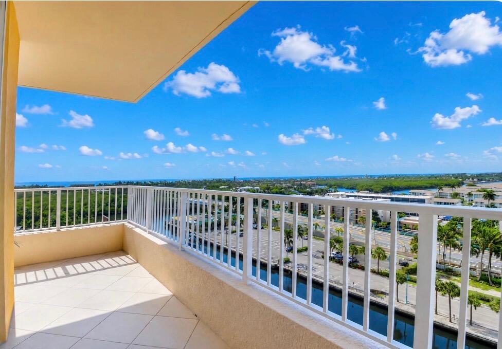 625 Casa Loma #1002, Boynton Beach FL 33435