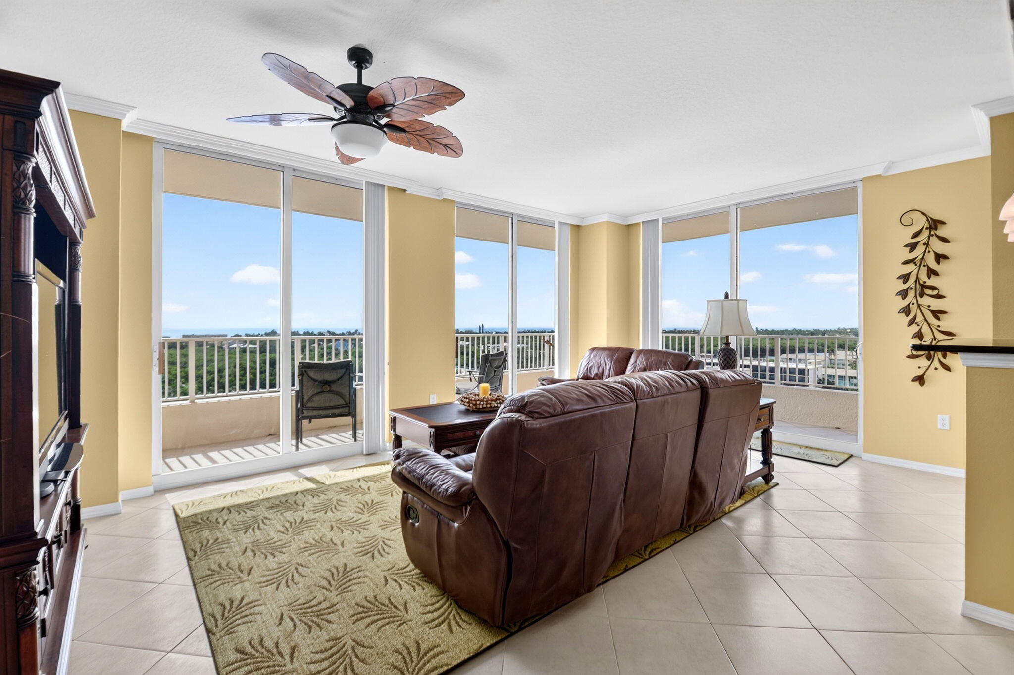 625 Casa Loma #1002, Boynton Beach FL 33435