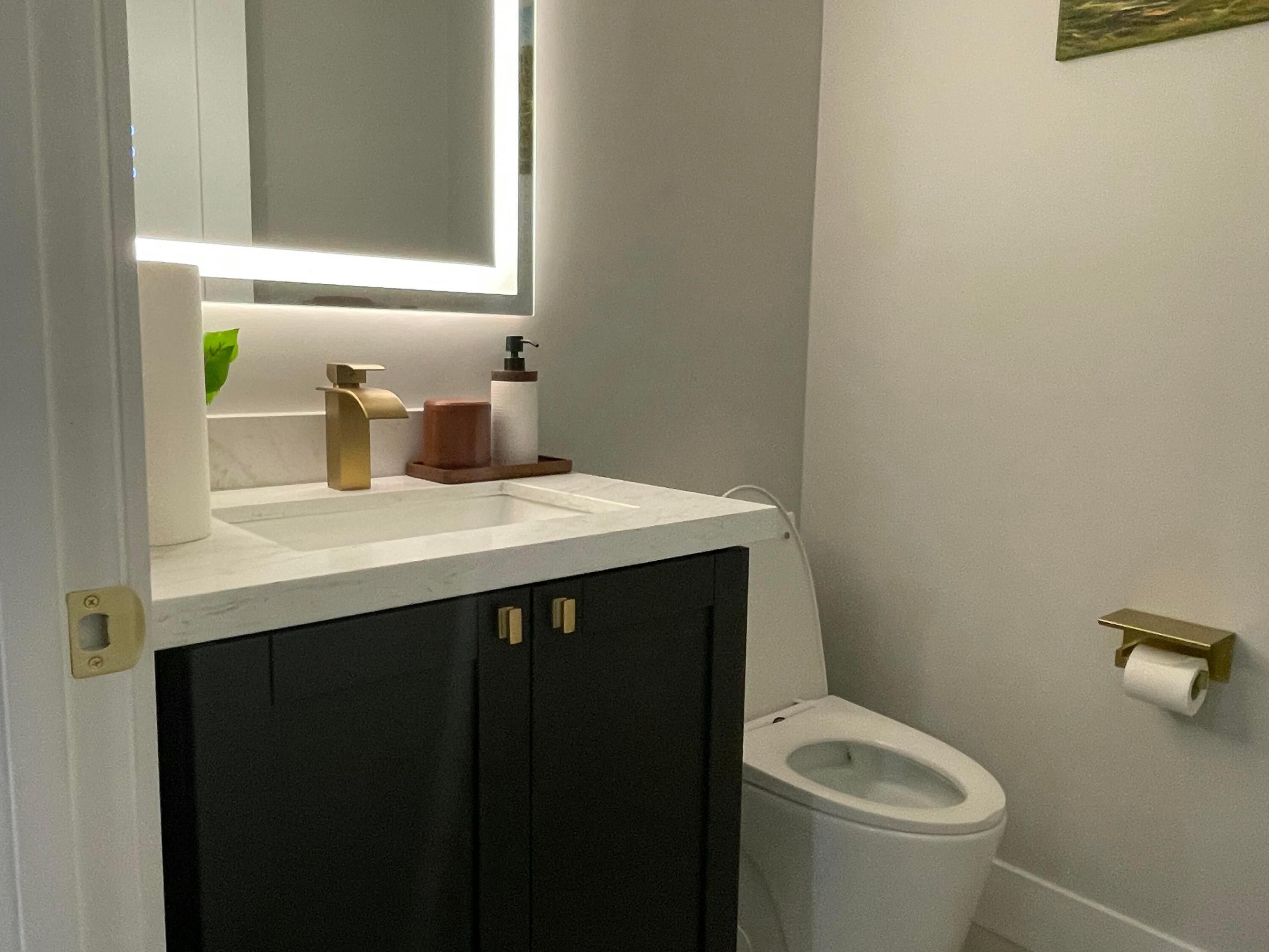 1533 NE 16th, Fort Lauderdale FL 33304