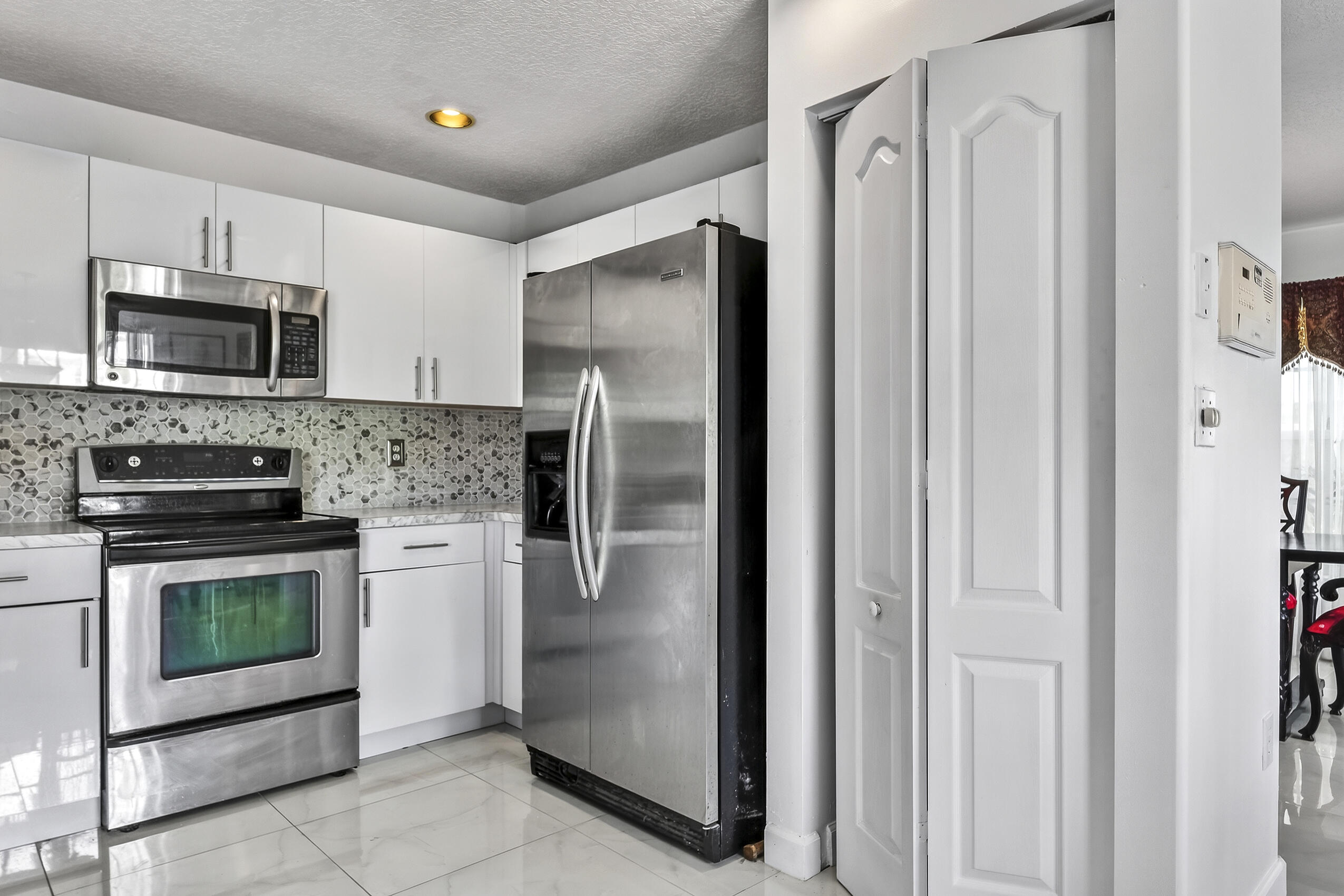 10334 SW 164th, Miami FL 33196