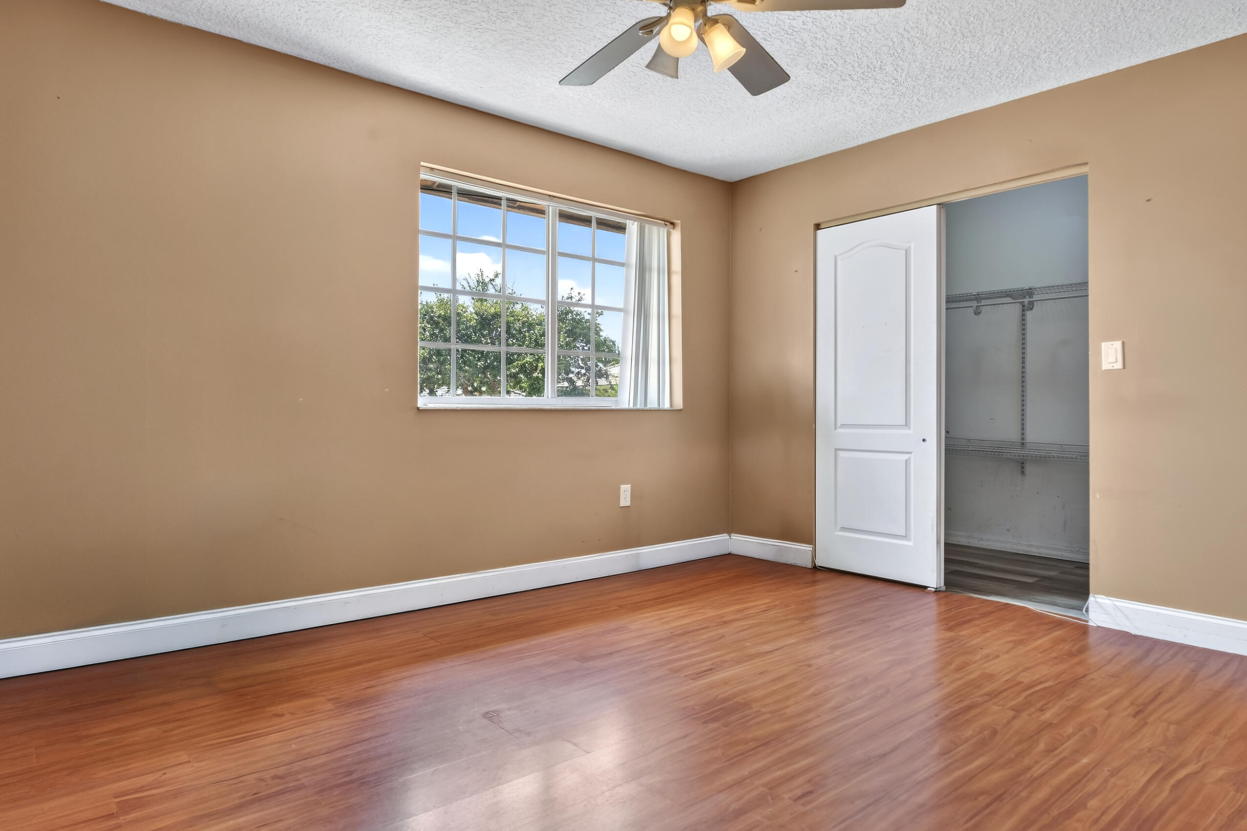 10334 SW 164th, Miami FL 33196