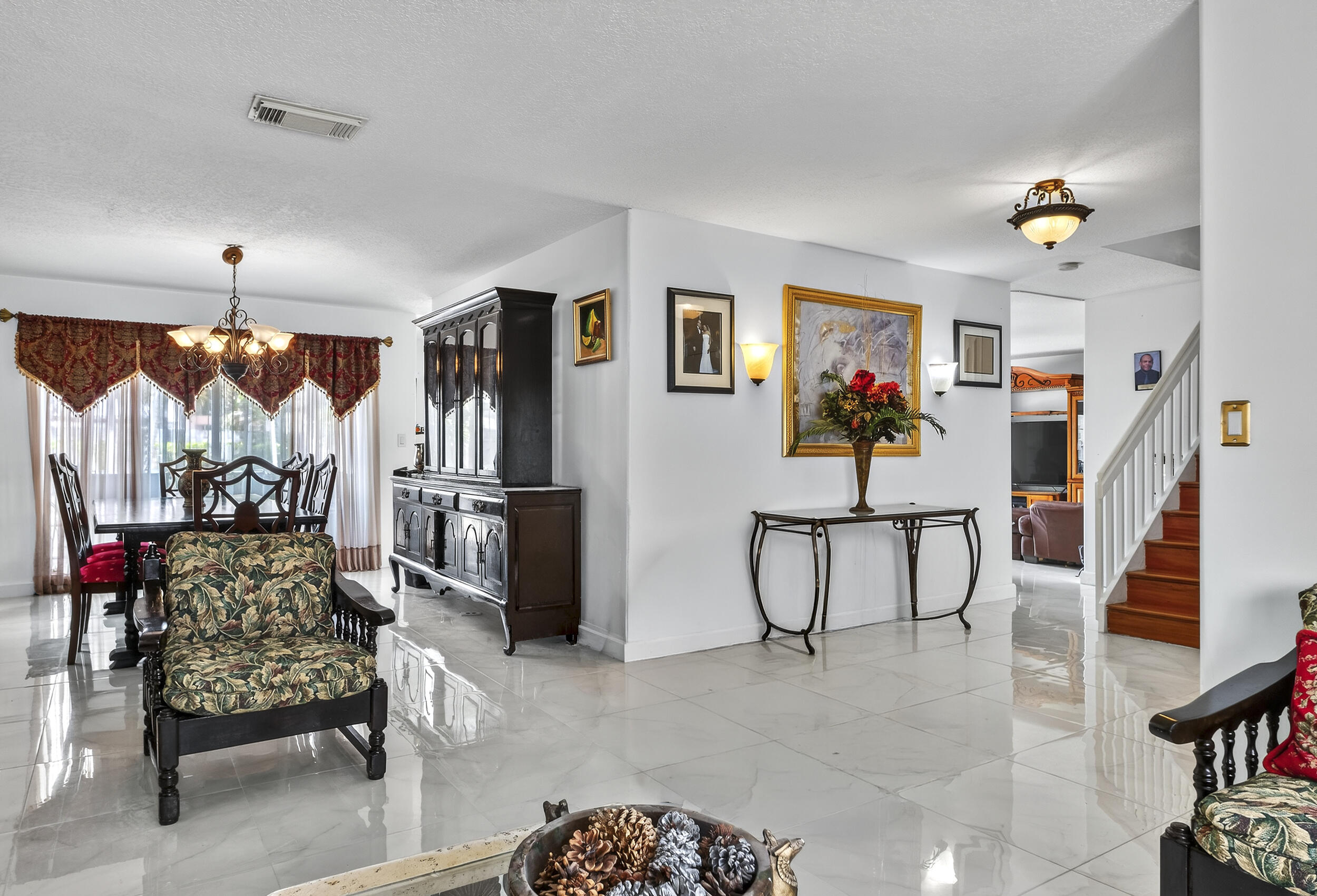 10334 SW 164th, Miami FL 33196