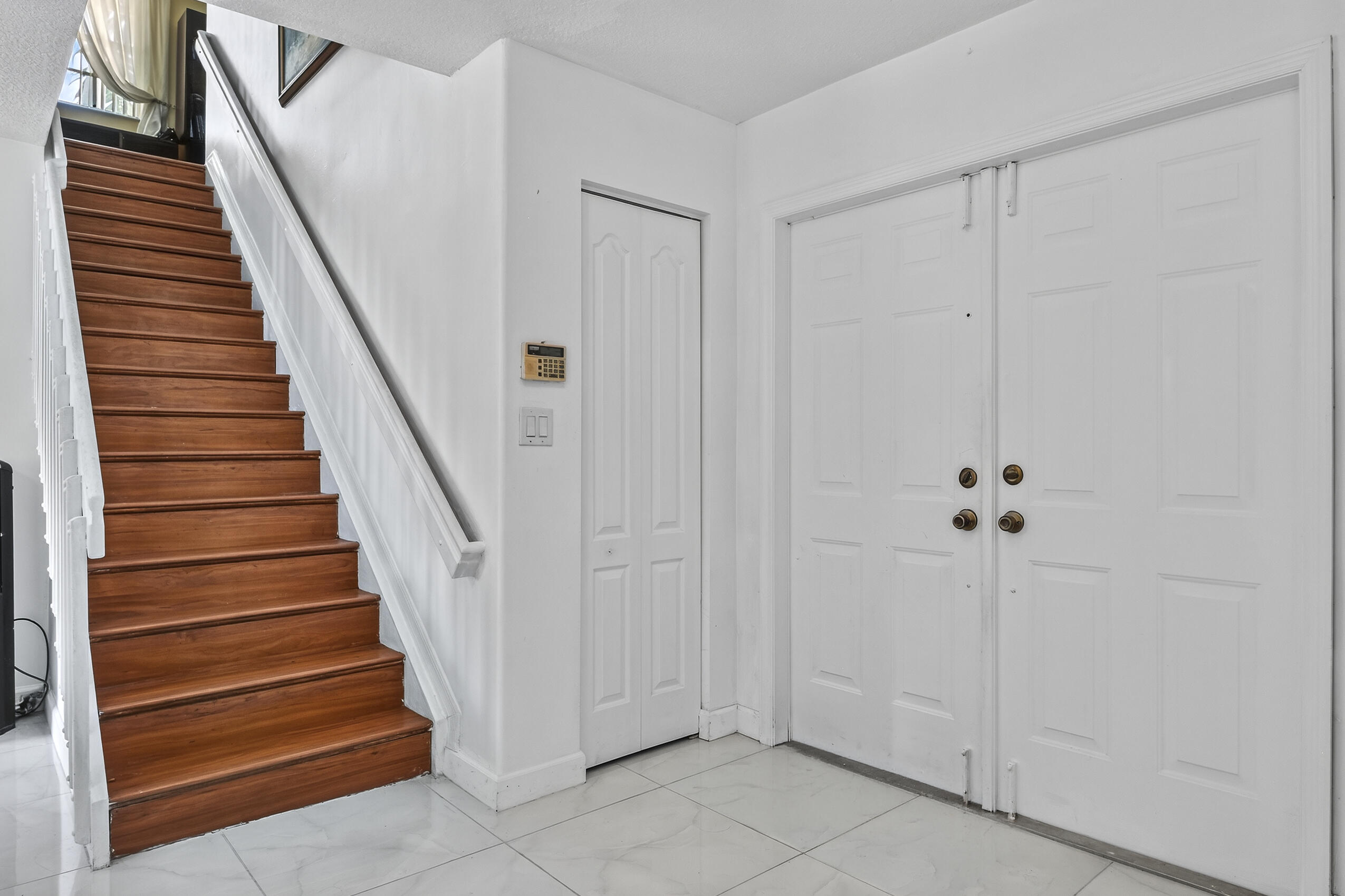 10334 SW 164th, Miami FL 33196