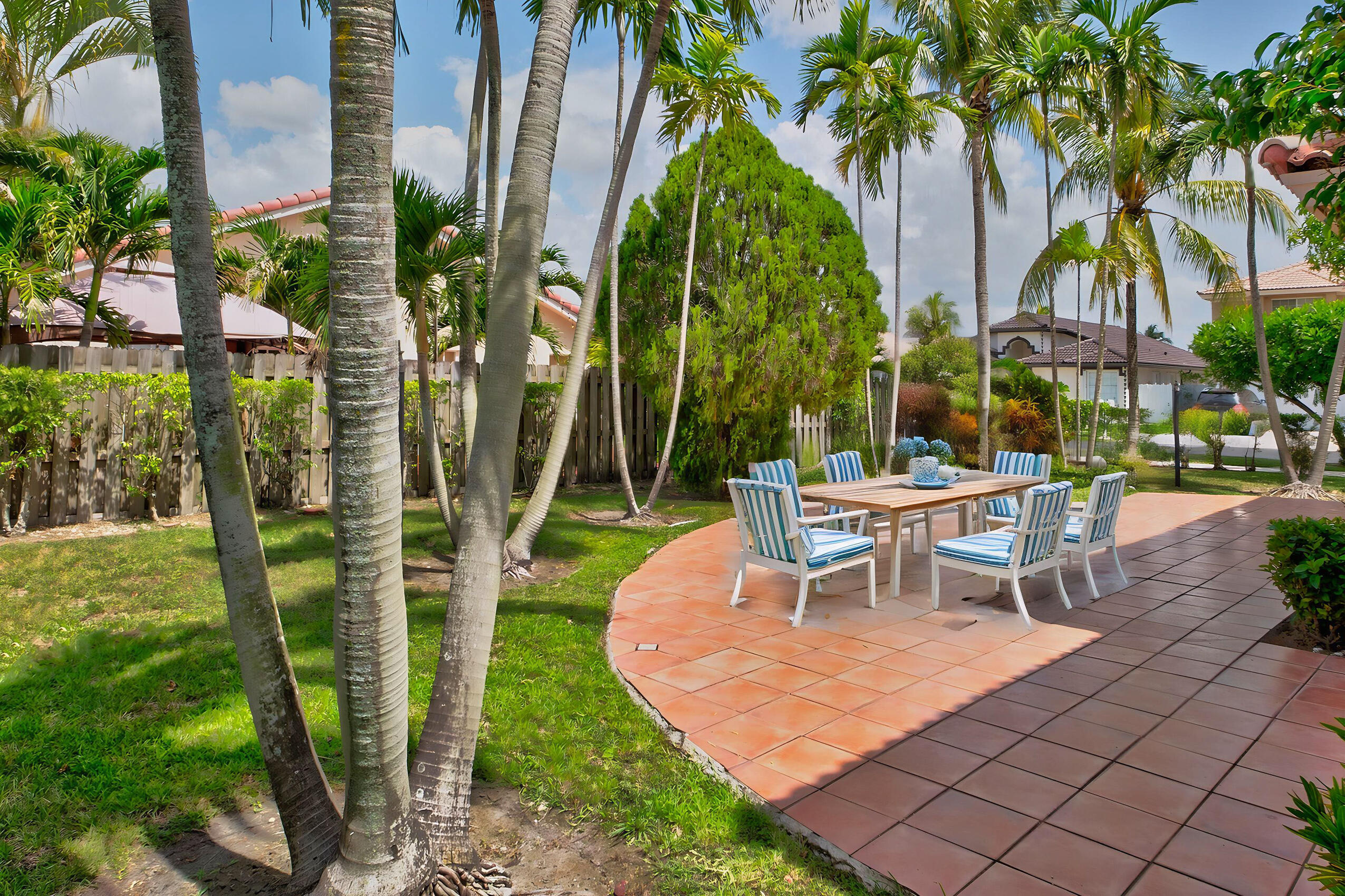 10334 SW 164th, Miami FL 33196