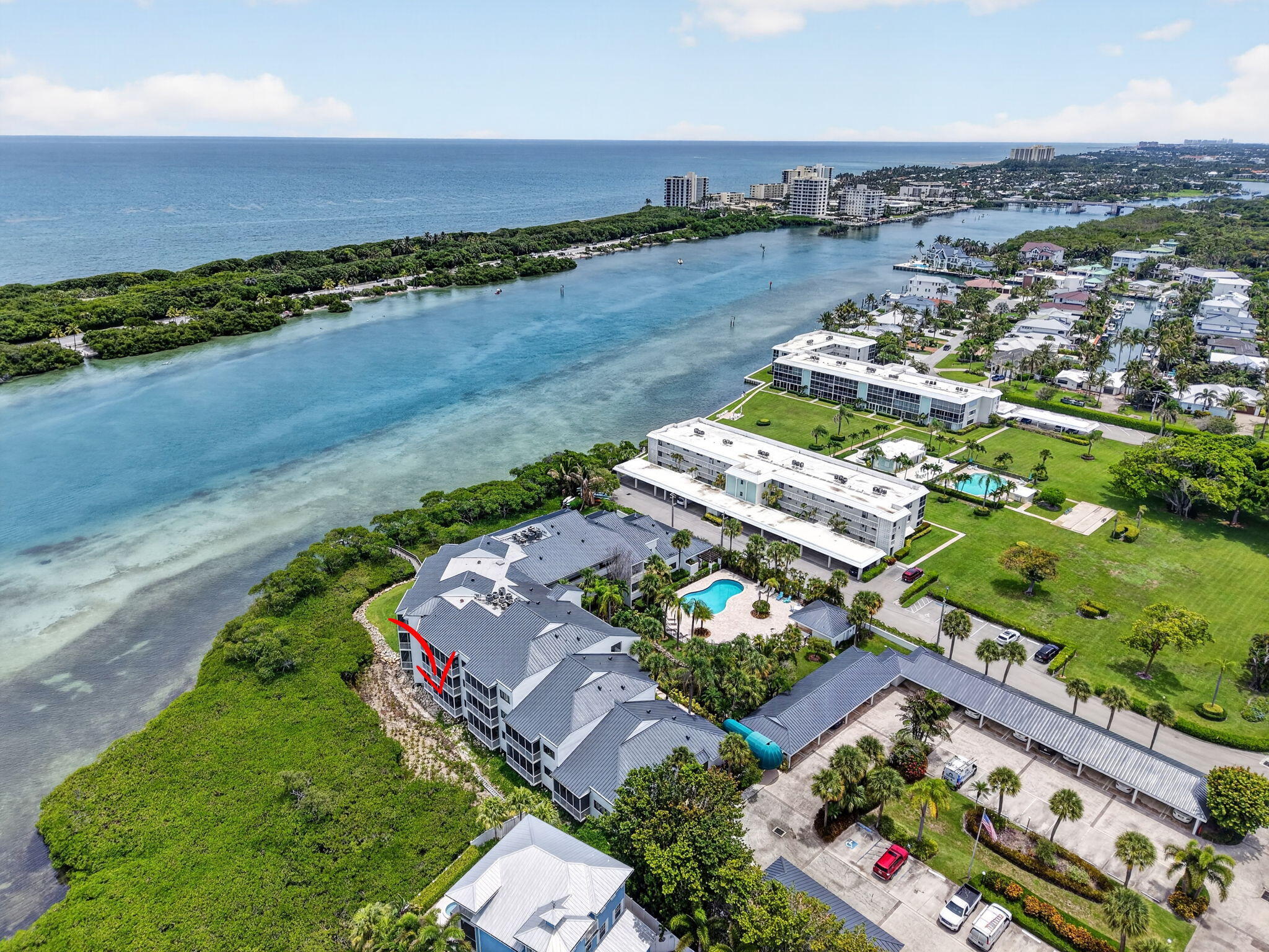 200 Waterway #104, Tequesta FL 33469
