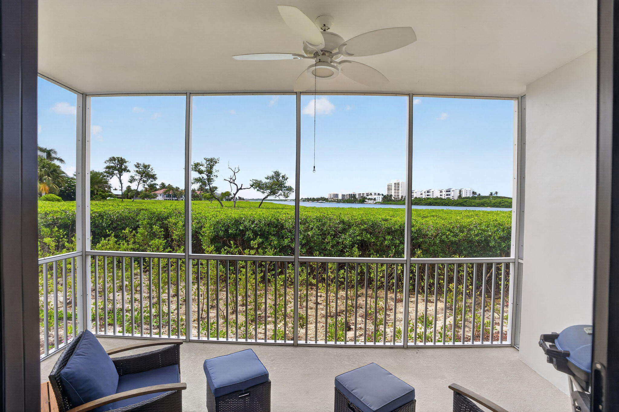 200 Waterway #104, Tequesta FL 33469