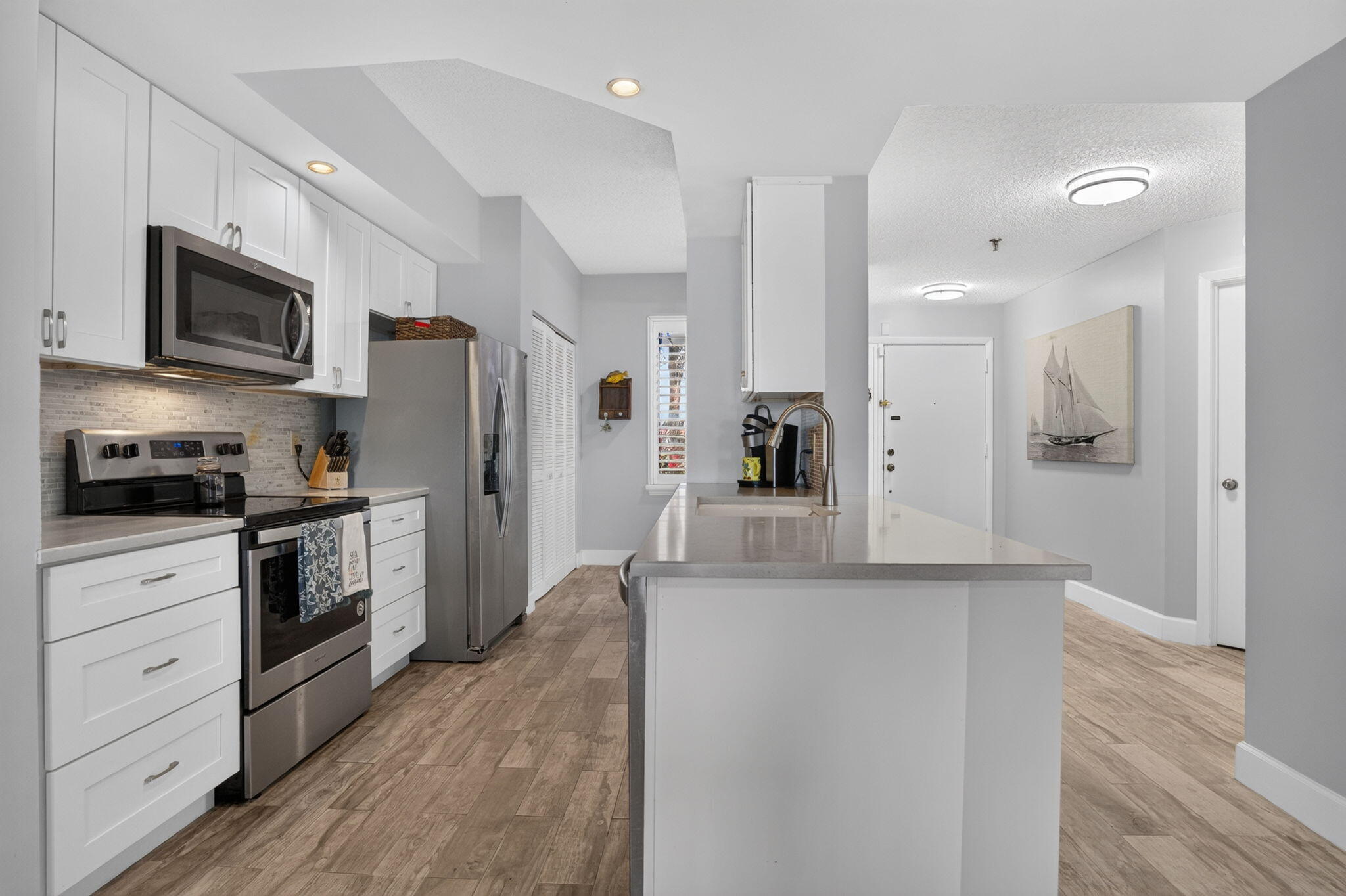 200 Waterway #104, Tequesta FL 33469