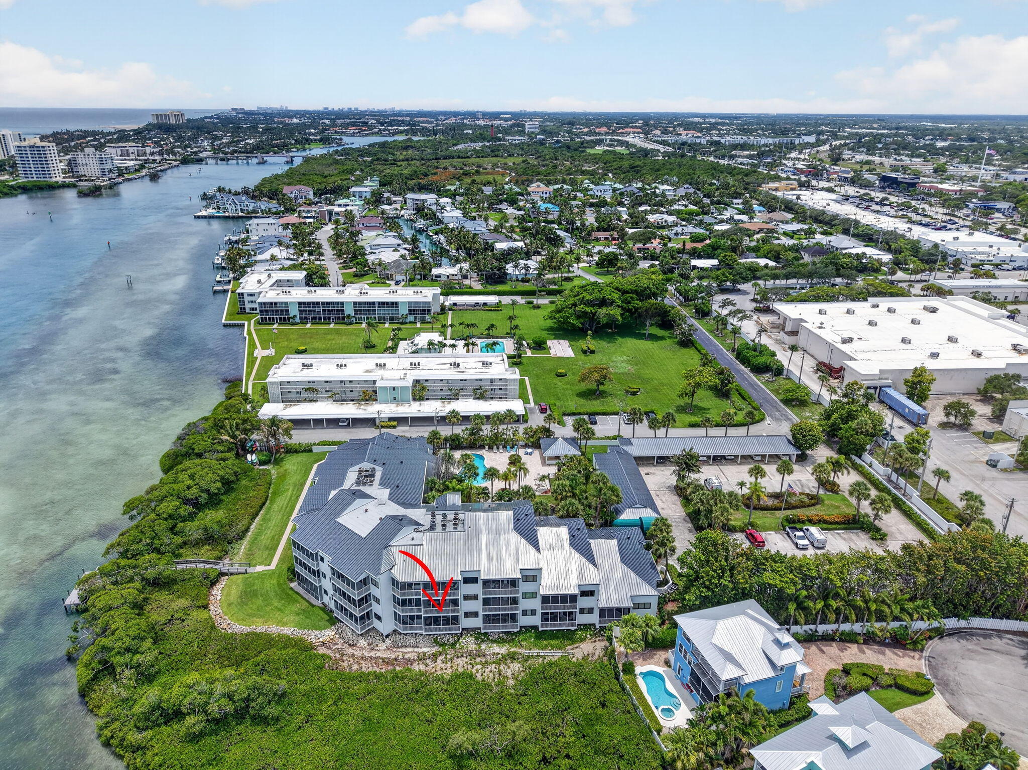 200 Waterway #104, Tequesta FL 33469
