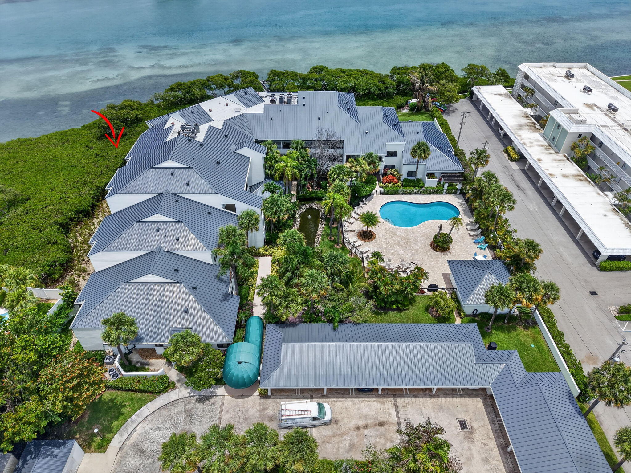 200 Waterway #104, Tequesta FL 33469