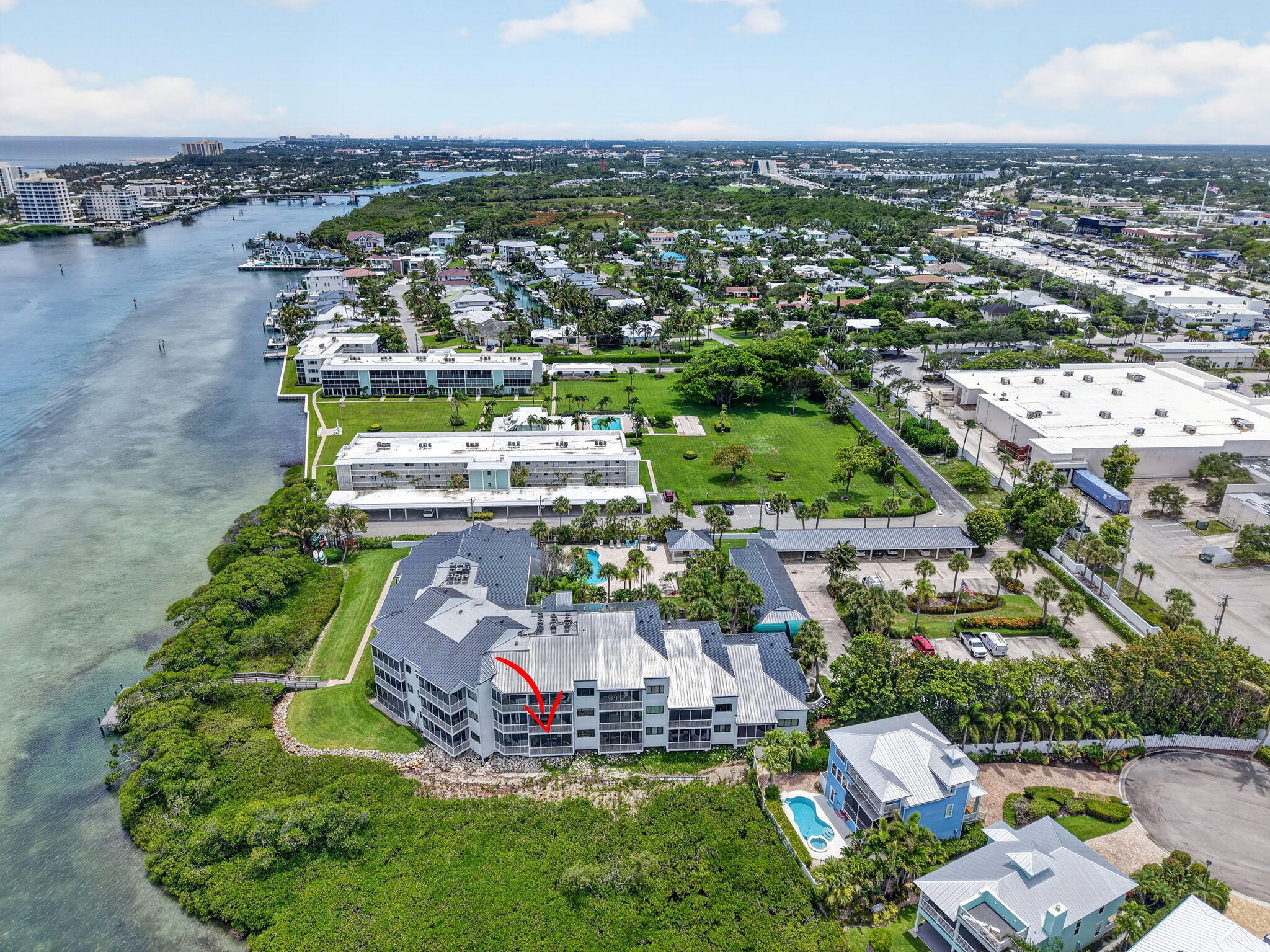 200 Waterway #104, Tequesta FL 33469