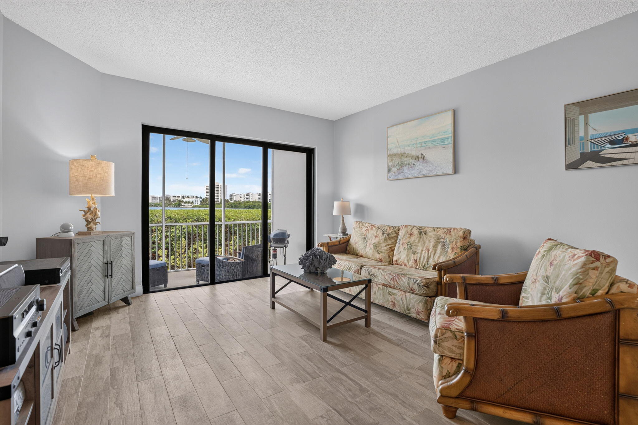 200 Waterway #104, Tequesta FL 33469