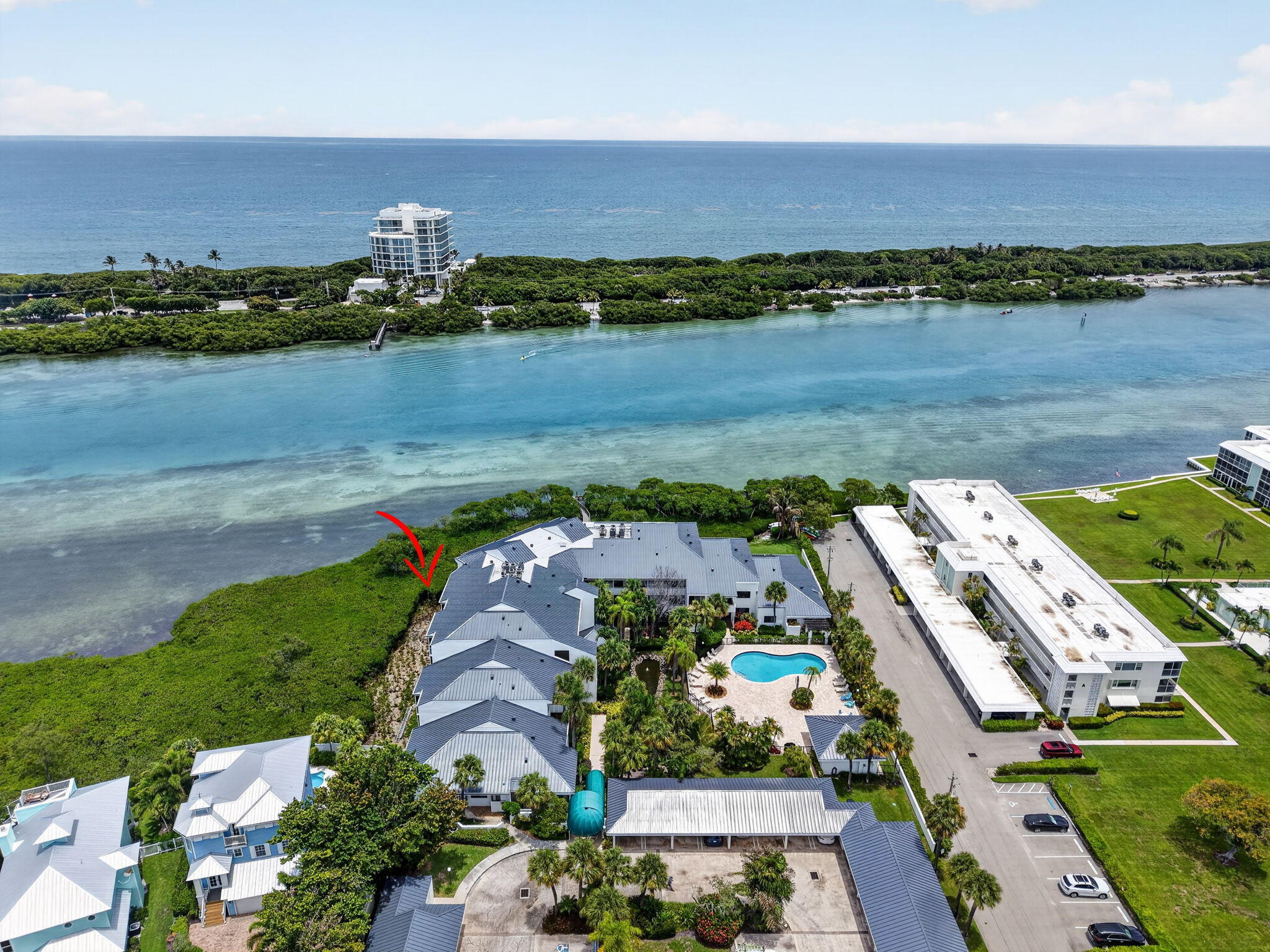 200 Waterway #104, Tequesta FL 33469