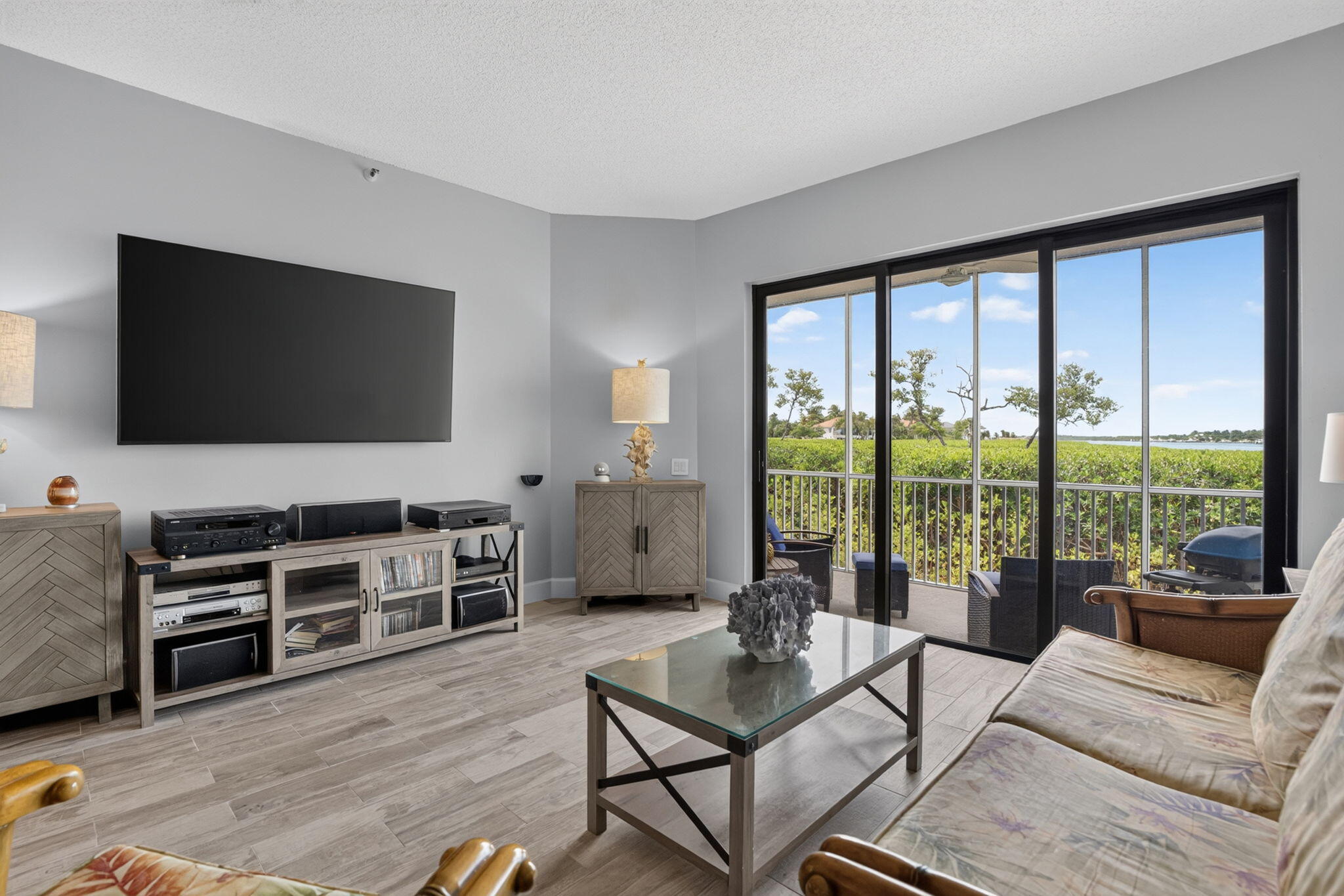 200 Waterway #104, Tequesta FL 33469