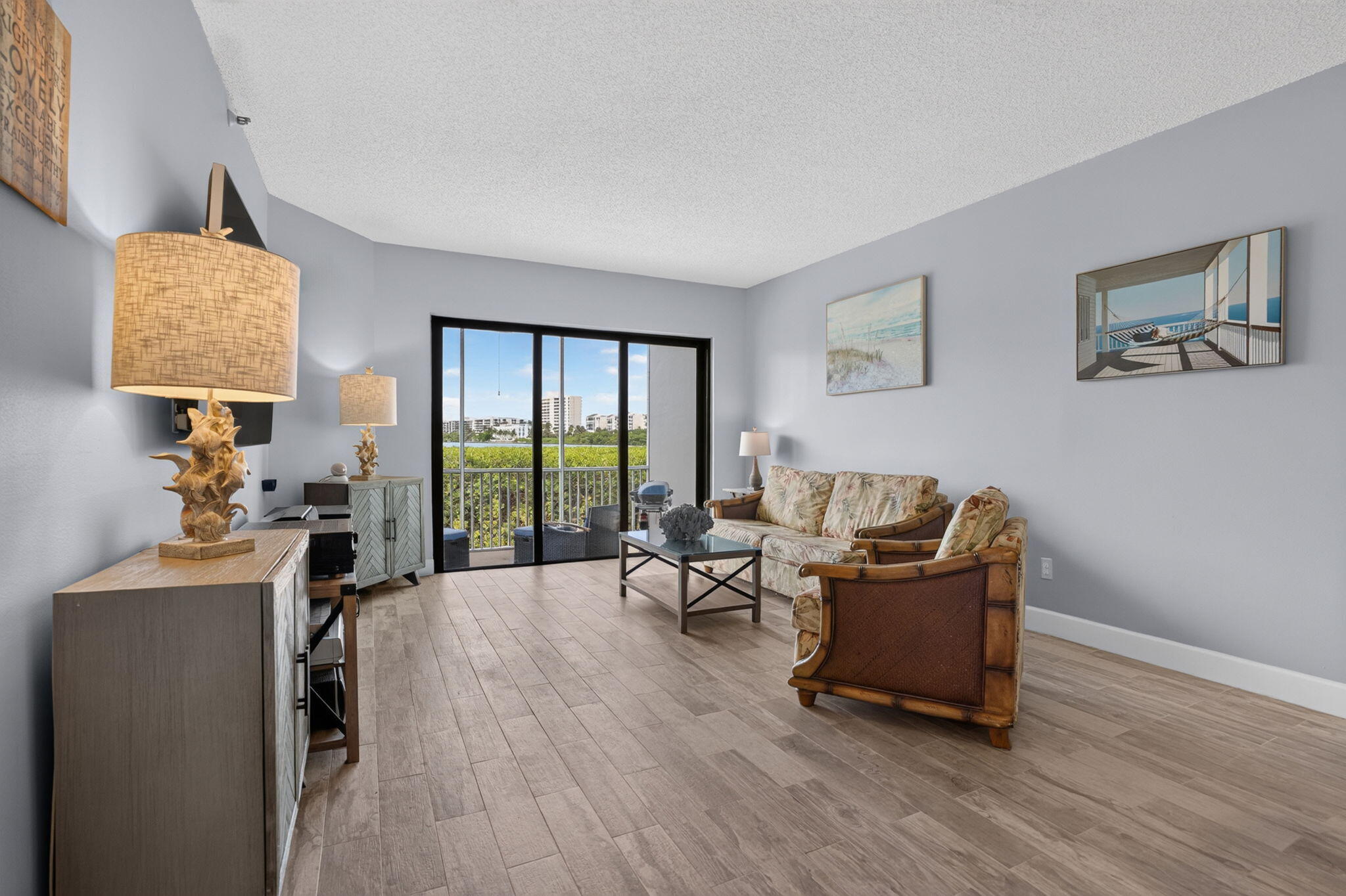200 Waterway #104, Tequesta FL 33469