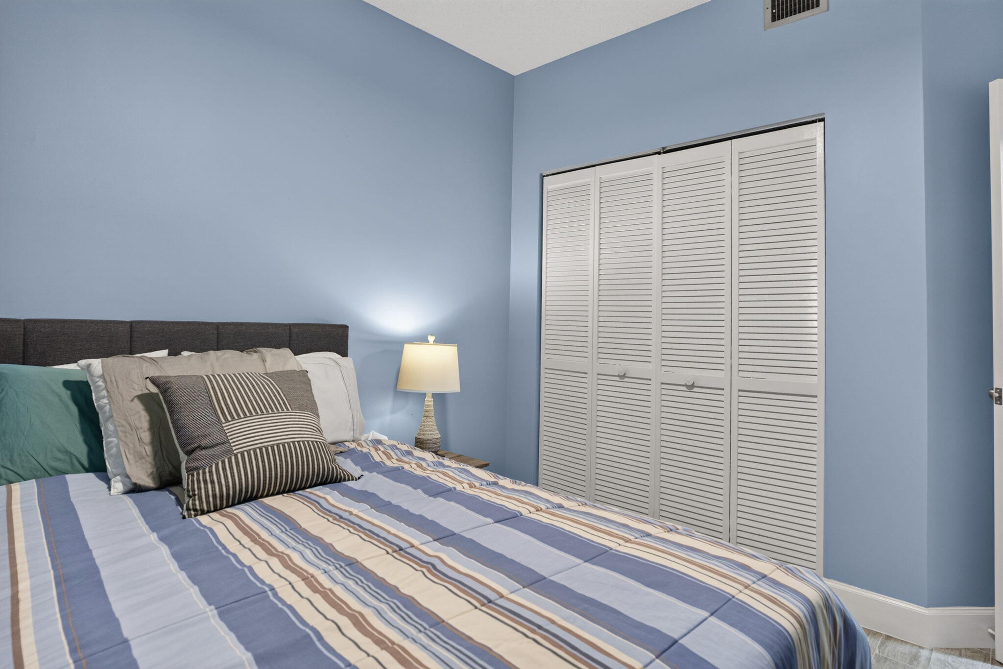 200 Waterway #104, Tequesta FL 33469