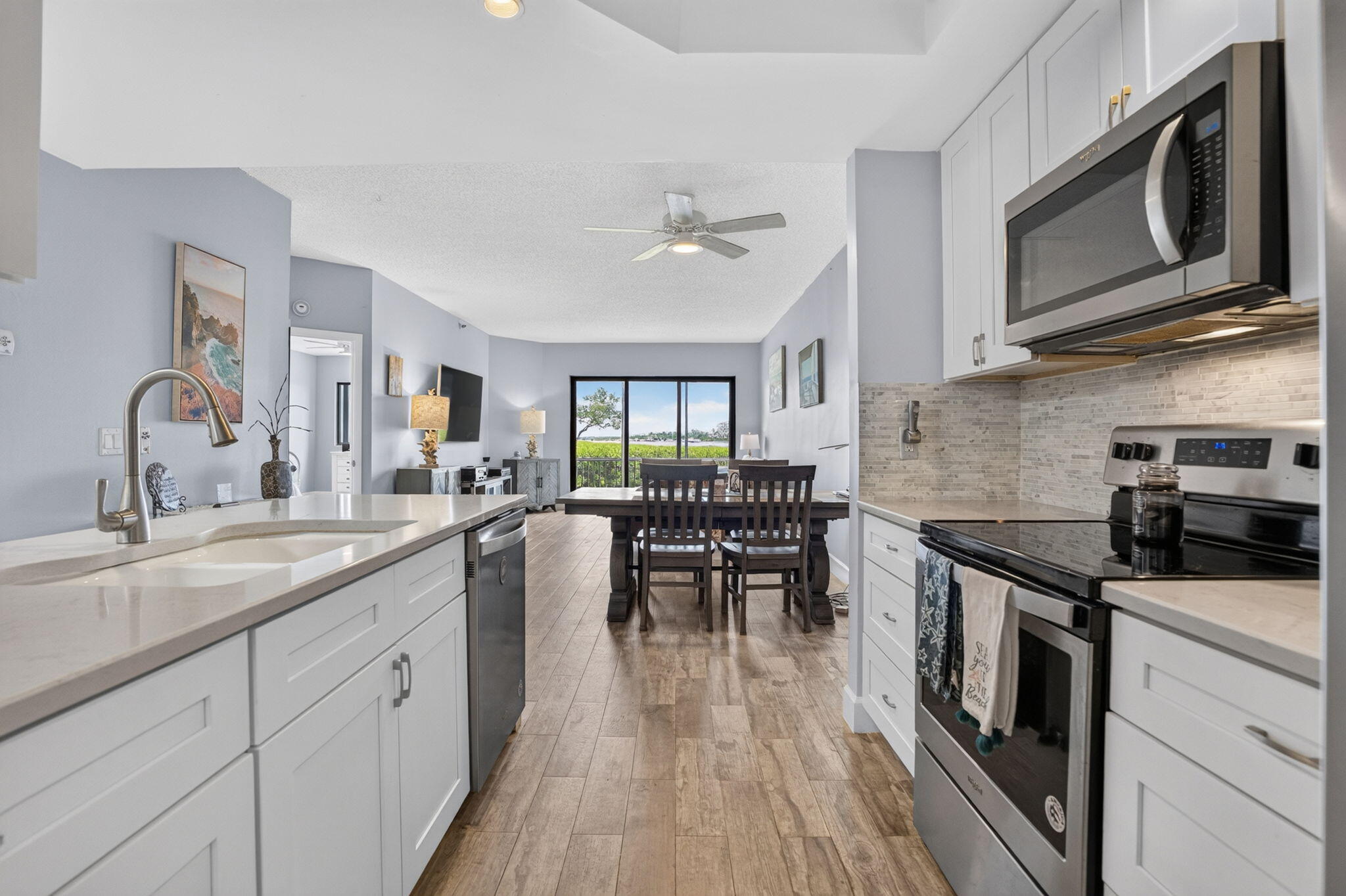 200 Waterway #104, Tequesta FL 33469