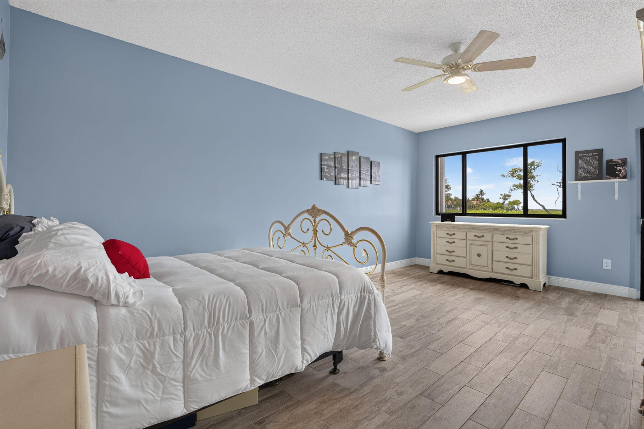 200 Waterway #104, Tequesta FL 33469