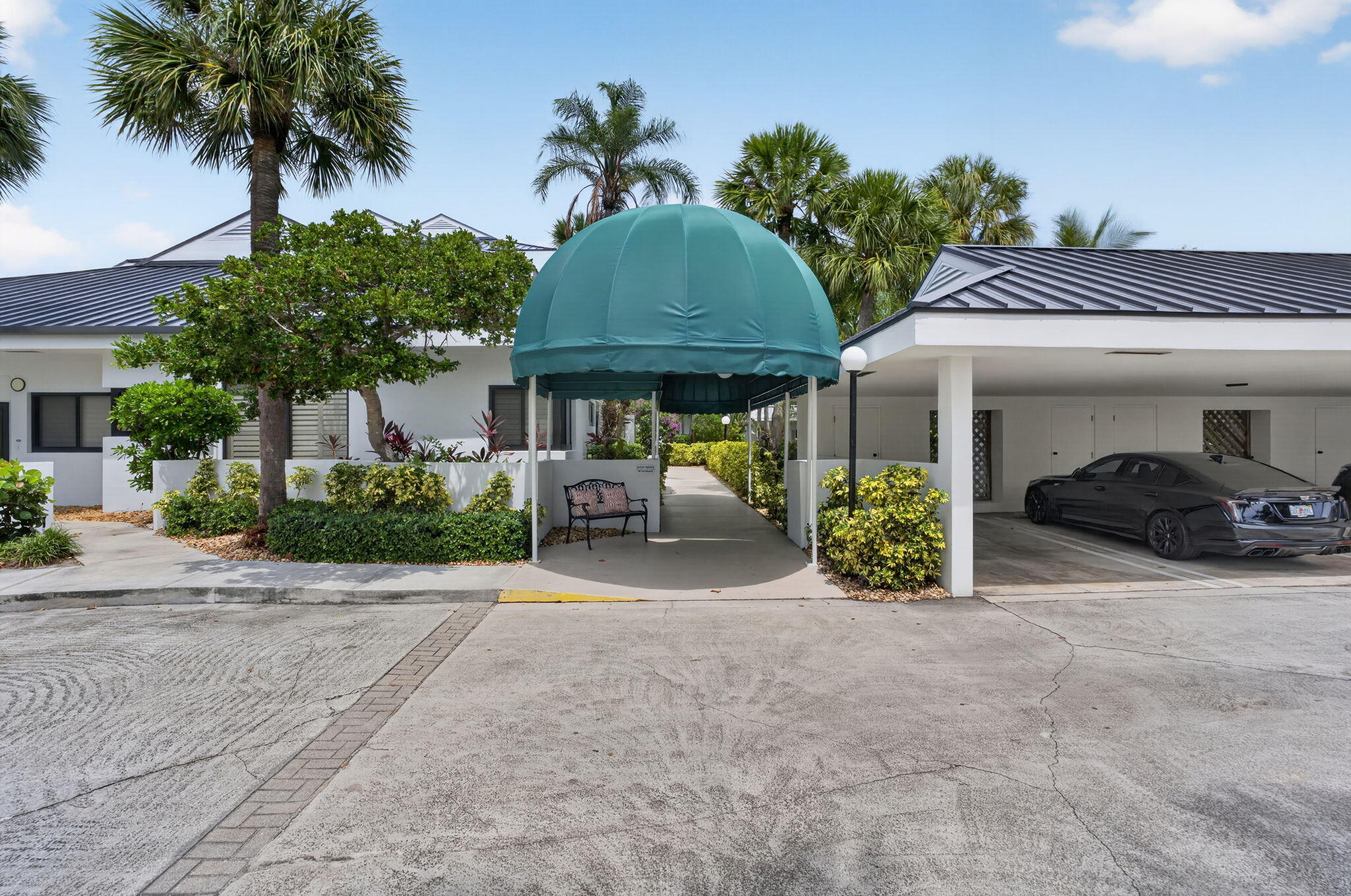 200 Waterway #104, Tequesta FL 33469