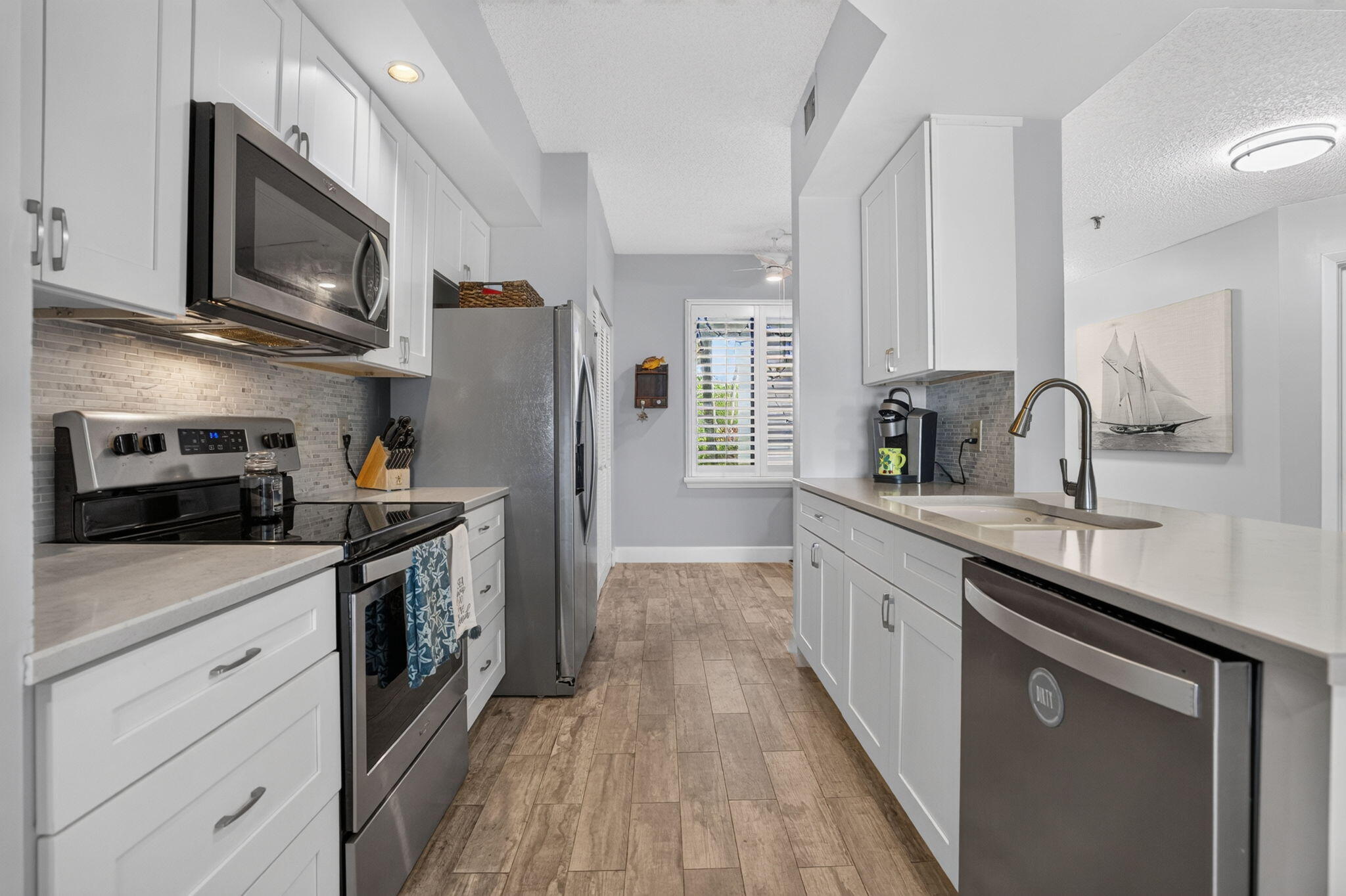 200 Waterway #104, Tequesta FL 33469