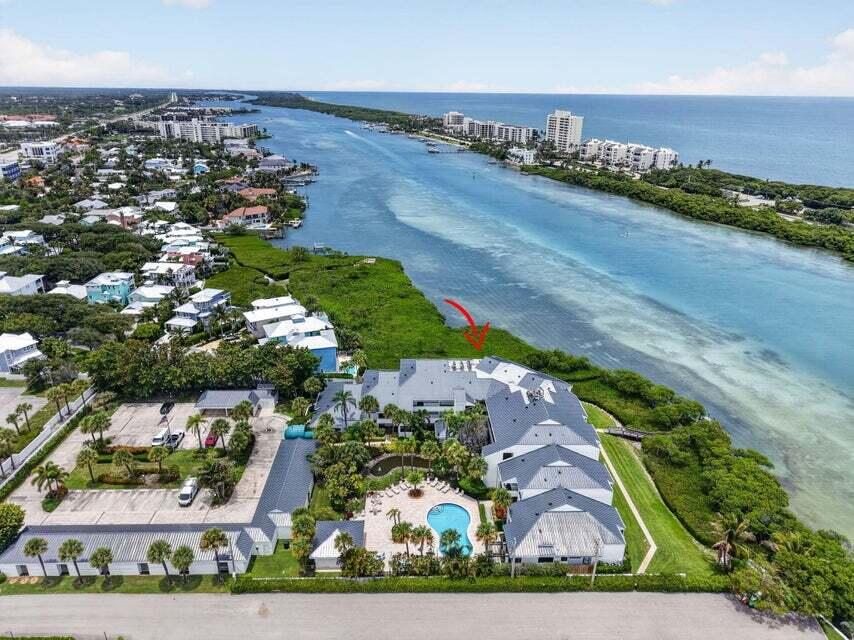 200 Waterway #104, Tequesta FL 33469