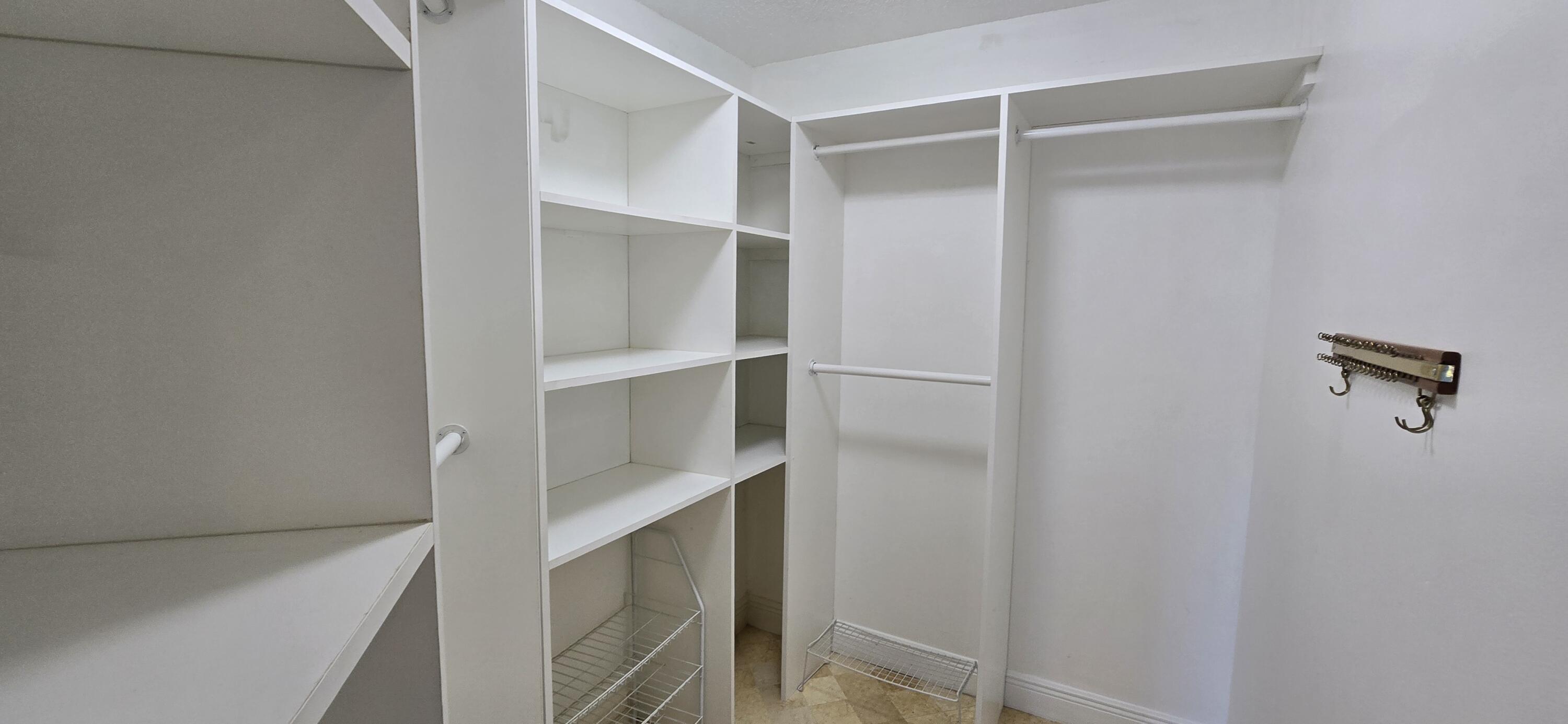 200 Waterway #104, Tequesta FL 33469