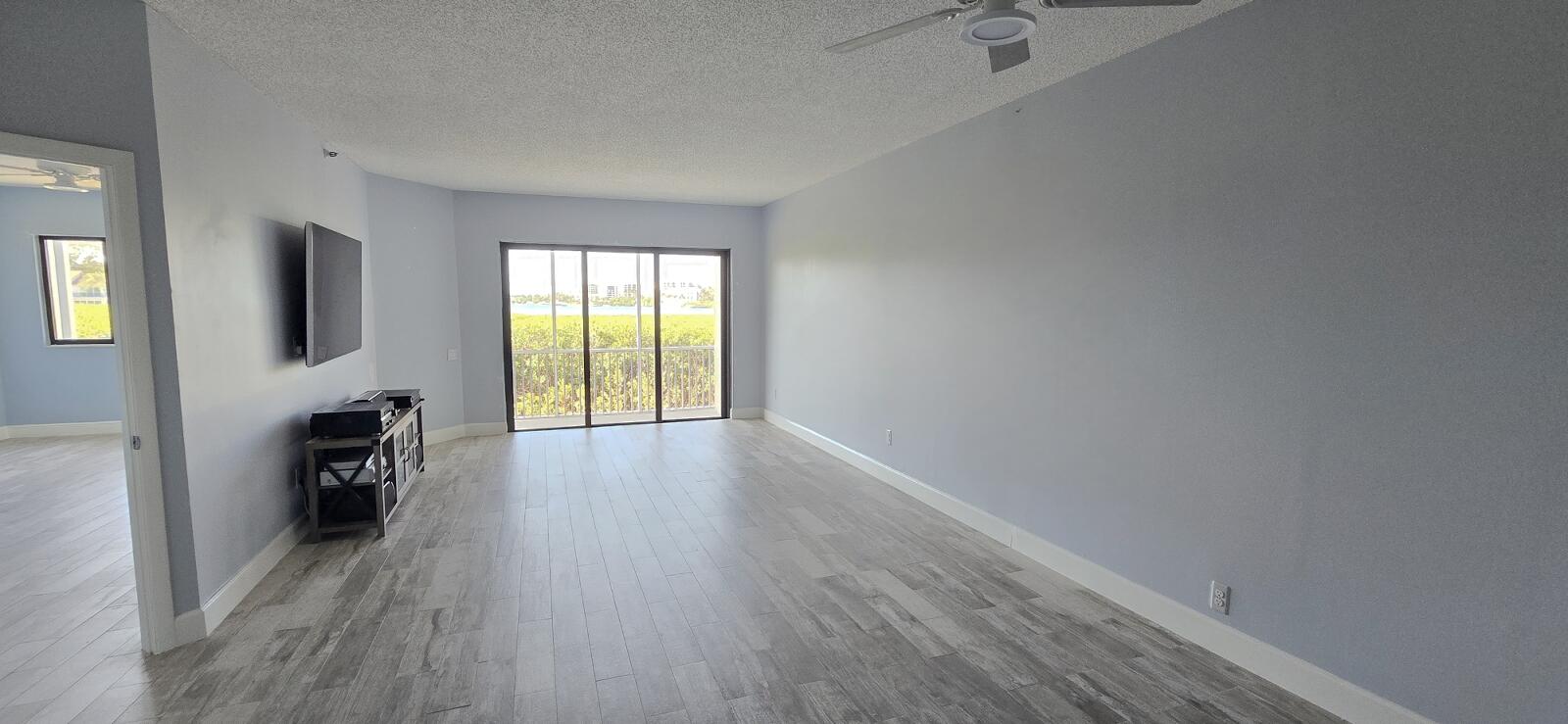 200 Waterway #104, Tequesta FL 33469