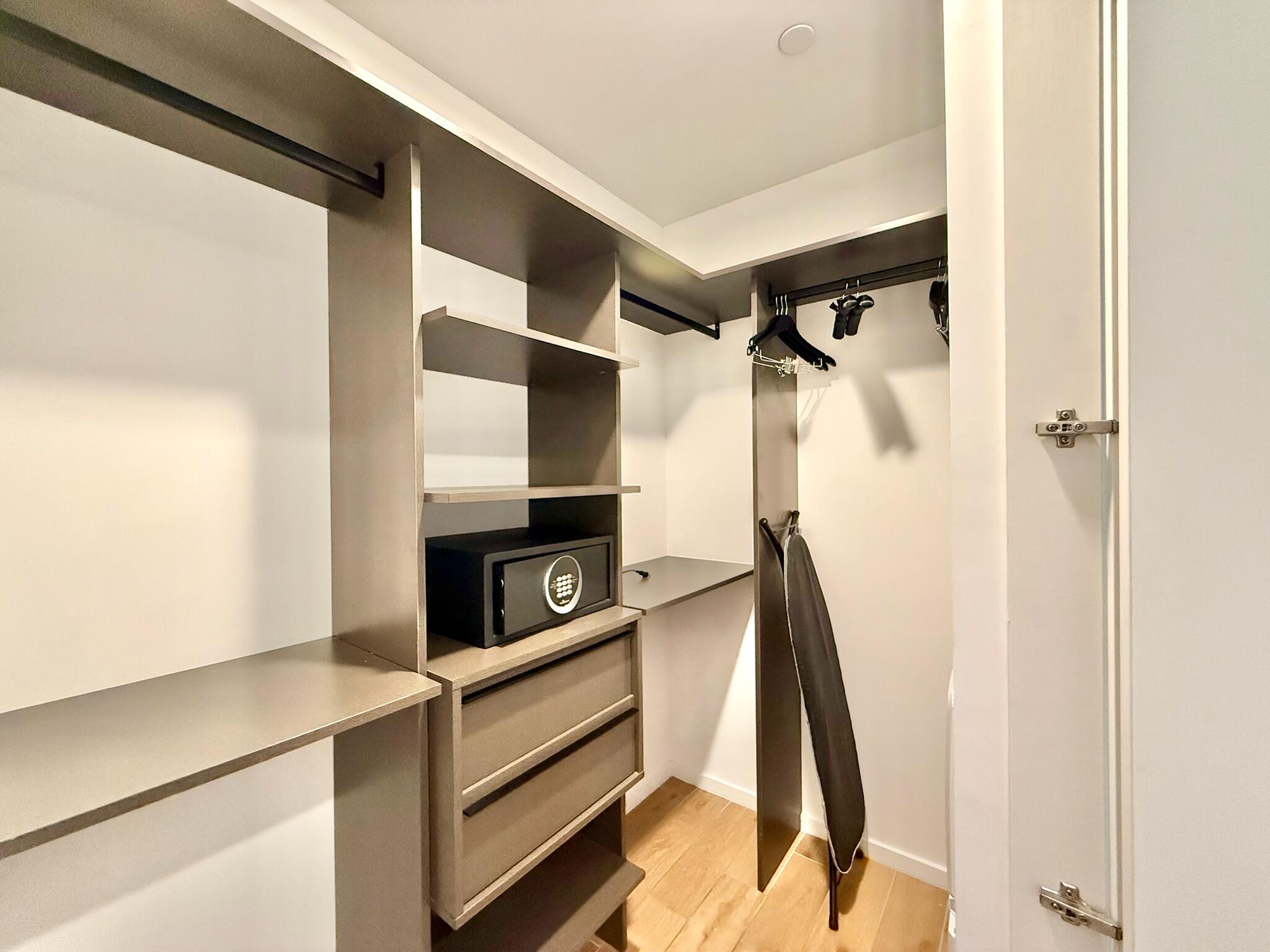 398 NE 5th #3907, Miami FL 33132