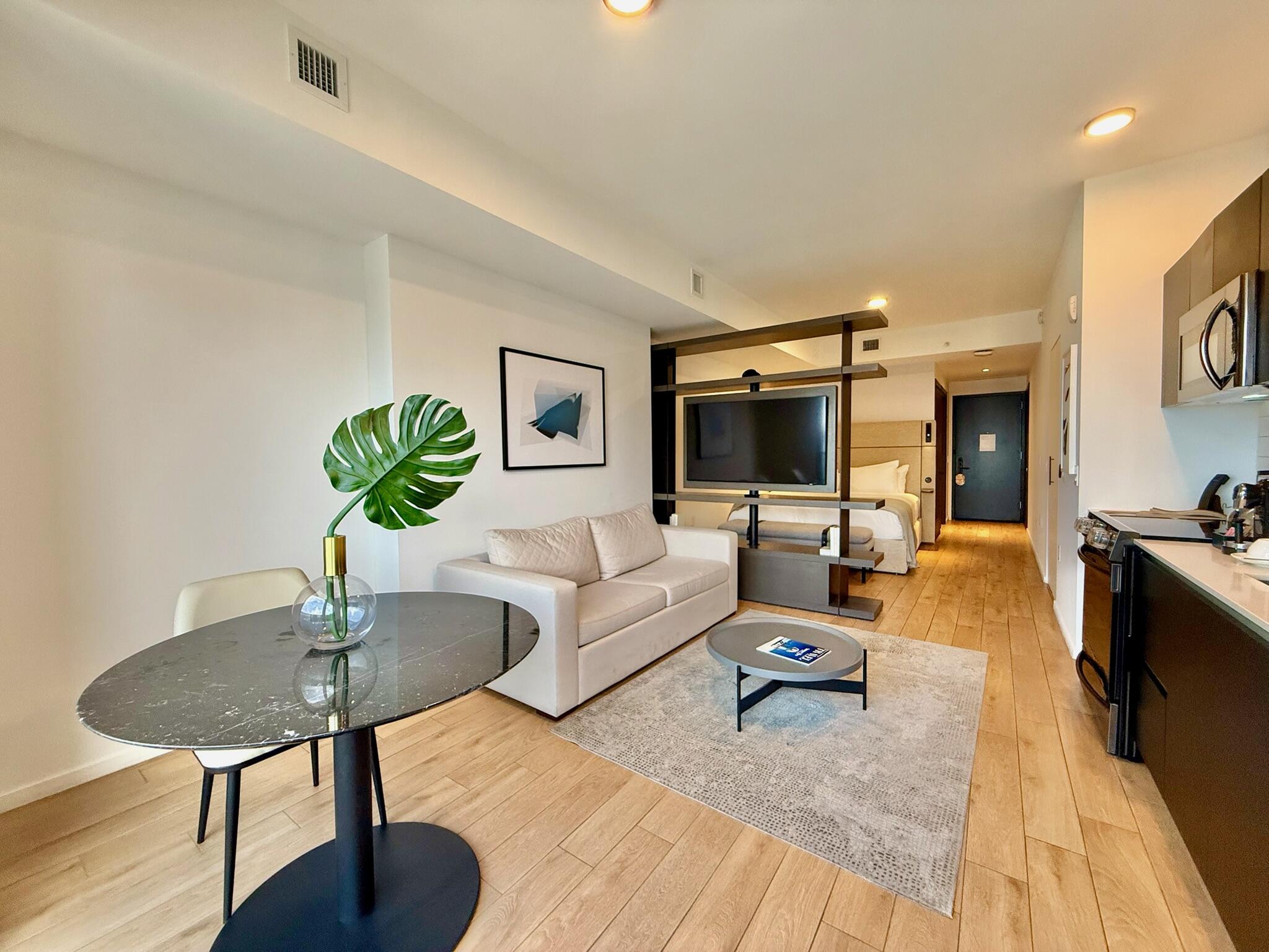 398 NE 5th #3907, Miami FL 33132
