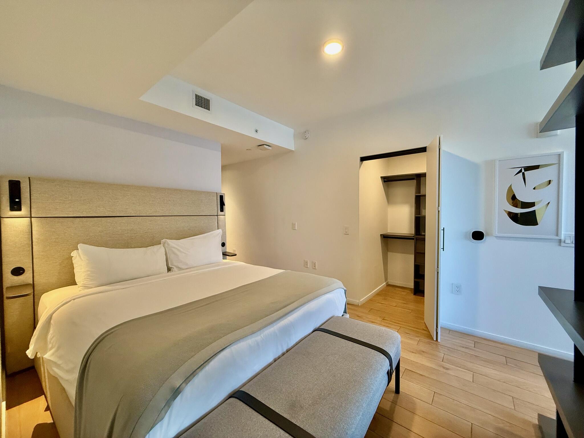 398 NE 5th #3907, Miami FL 33132