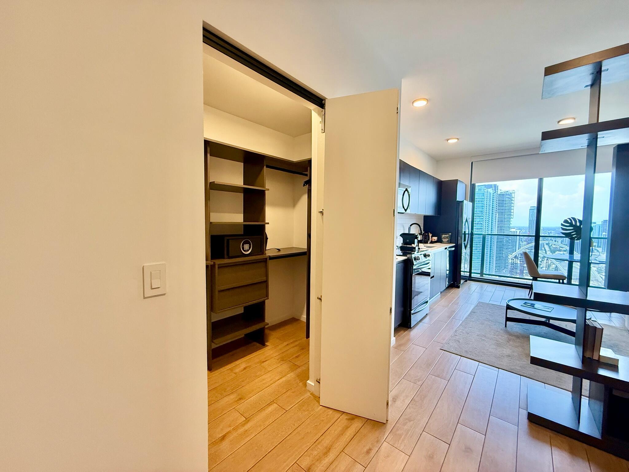 398 NE 5th #3907, Miami FL 33132