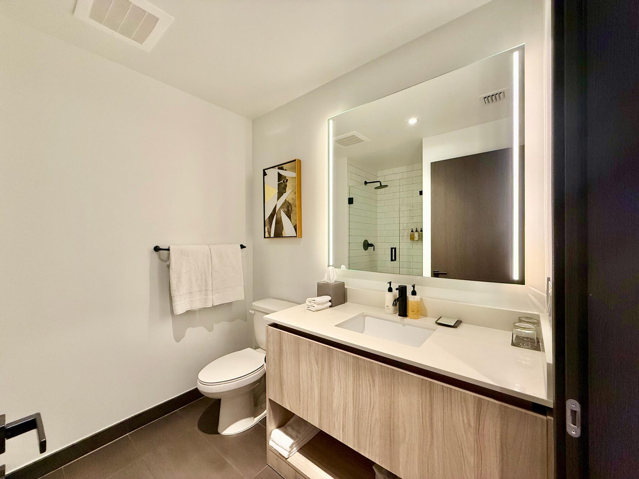 398 NE 5th #3907, Miami FL 33132